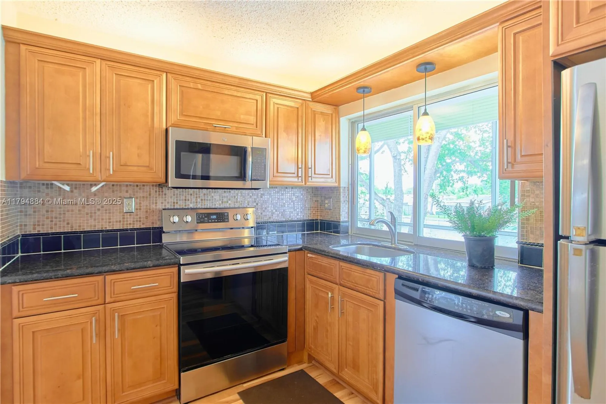 Property Slideshow image 8 of 39 | 9150 lime bay blvd apt 201, Tamarac, FL, 33321