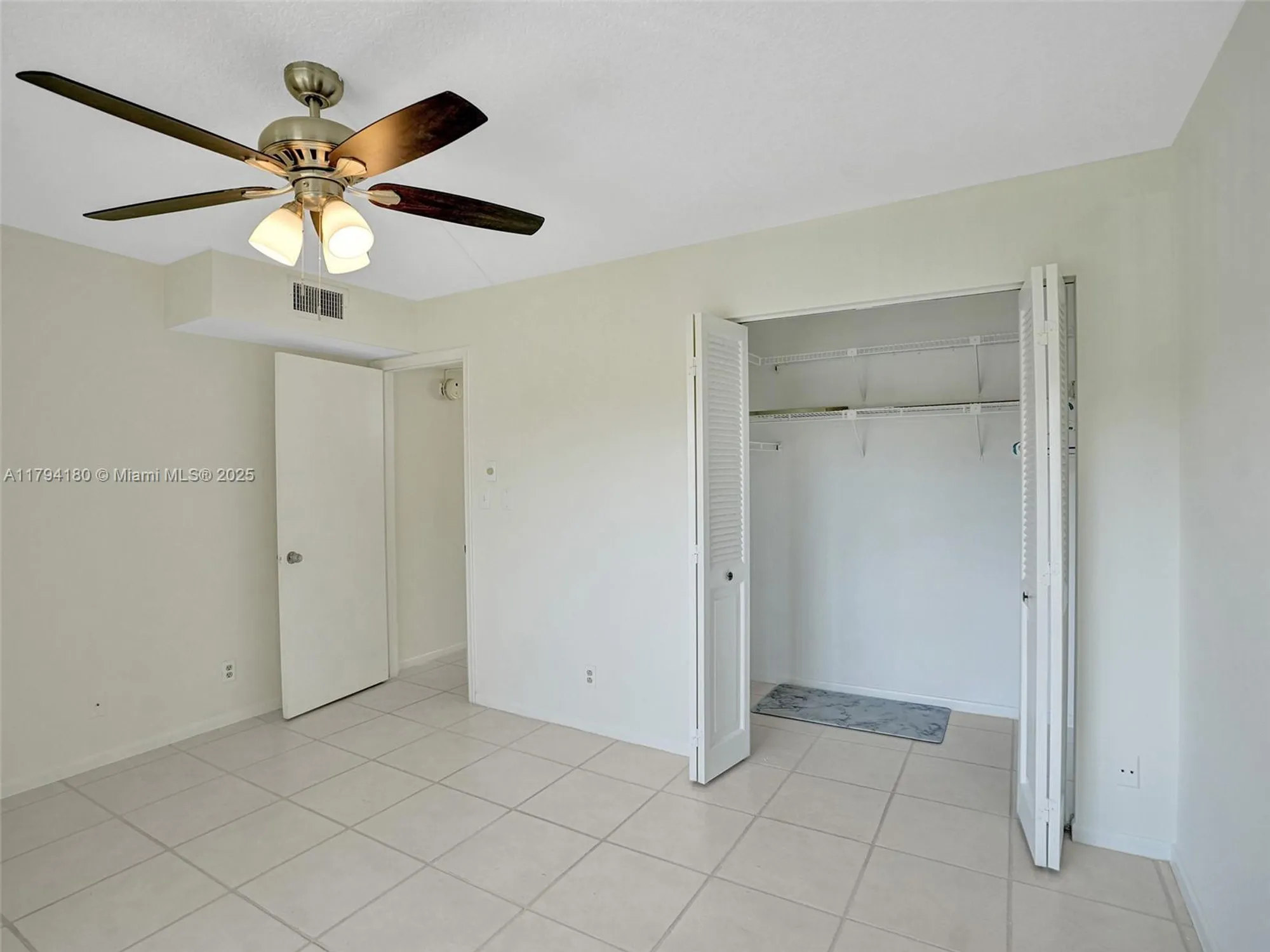 Property Slideshow image 16 of 48 | 3501 bimini ln k2, Coconut Creek, FL, 33066
