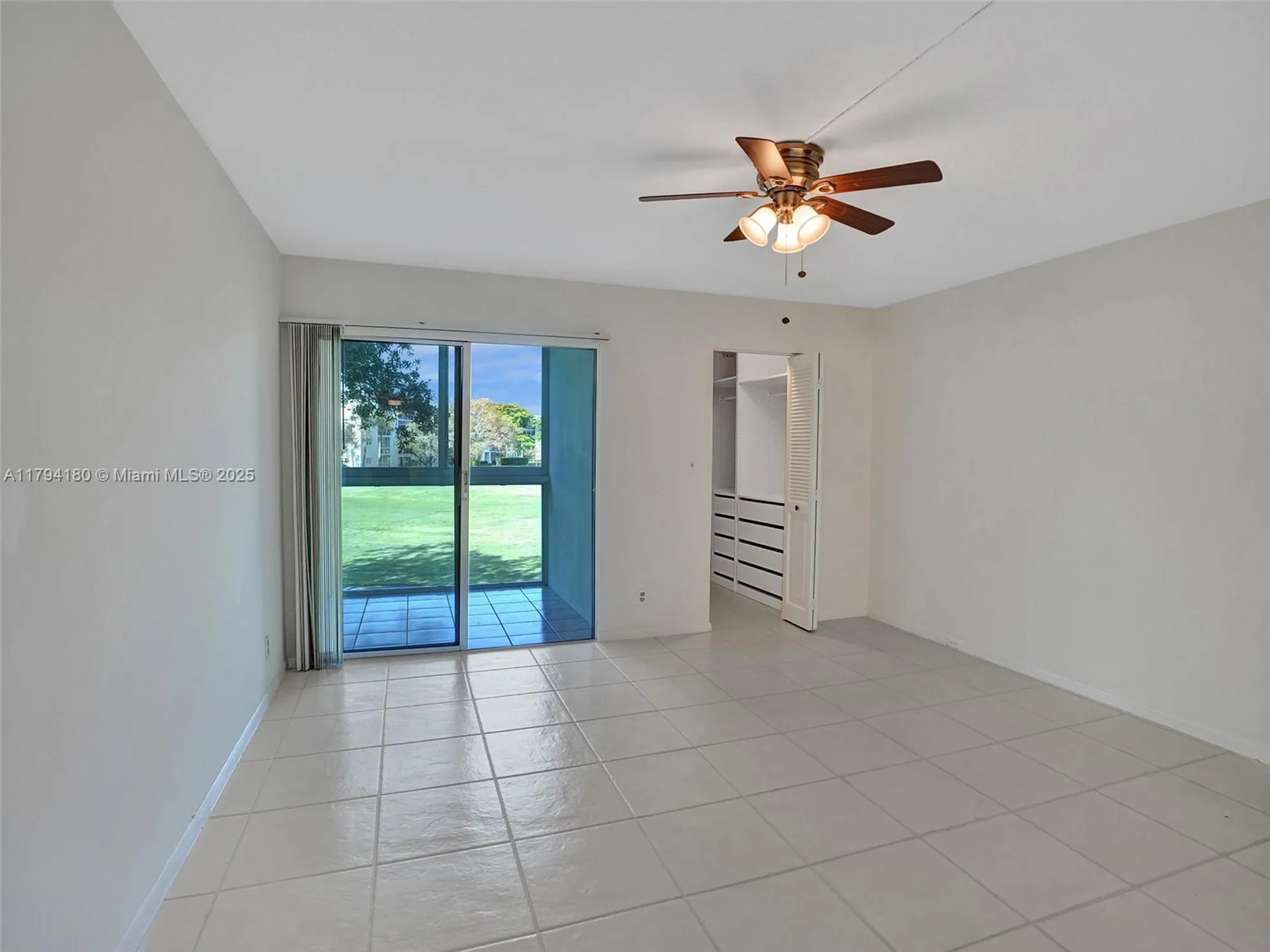Property Slideshow image 7 of 48 | 3501 bimini ln k2, Coconut Creek, FL, 33066