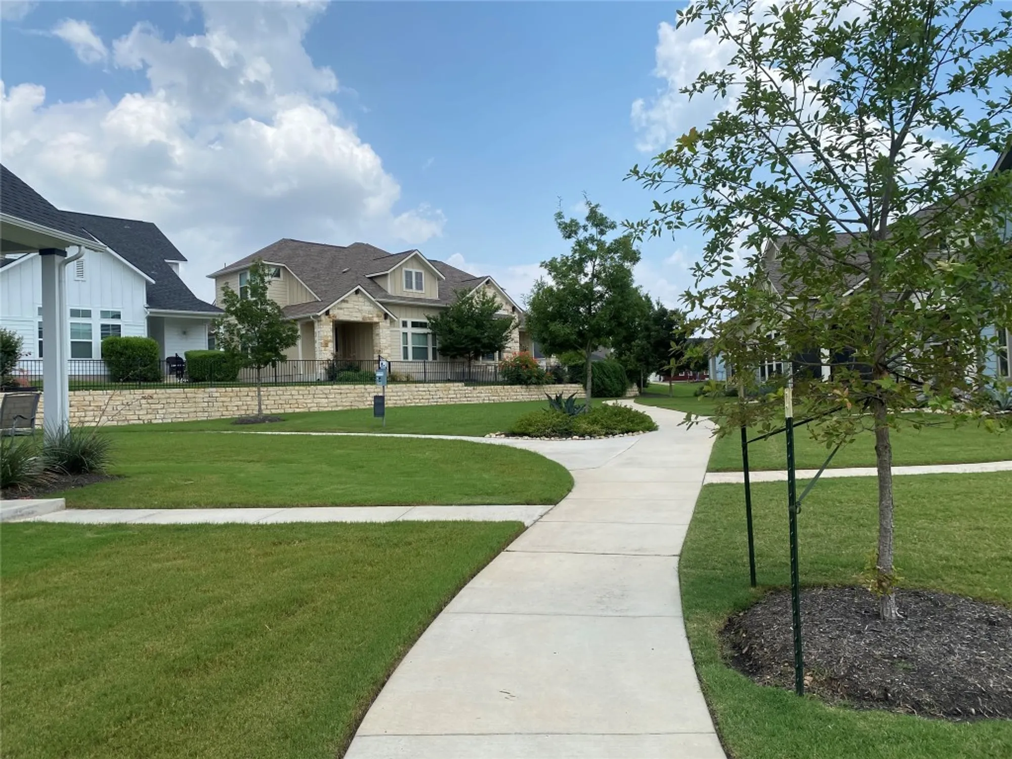 Property Slideshow image 2 of 35 | 117 bolivar way # 101, San Marcos, TX, 78666