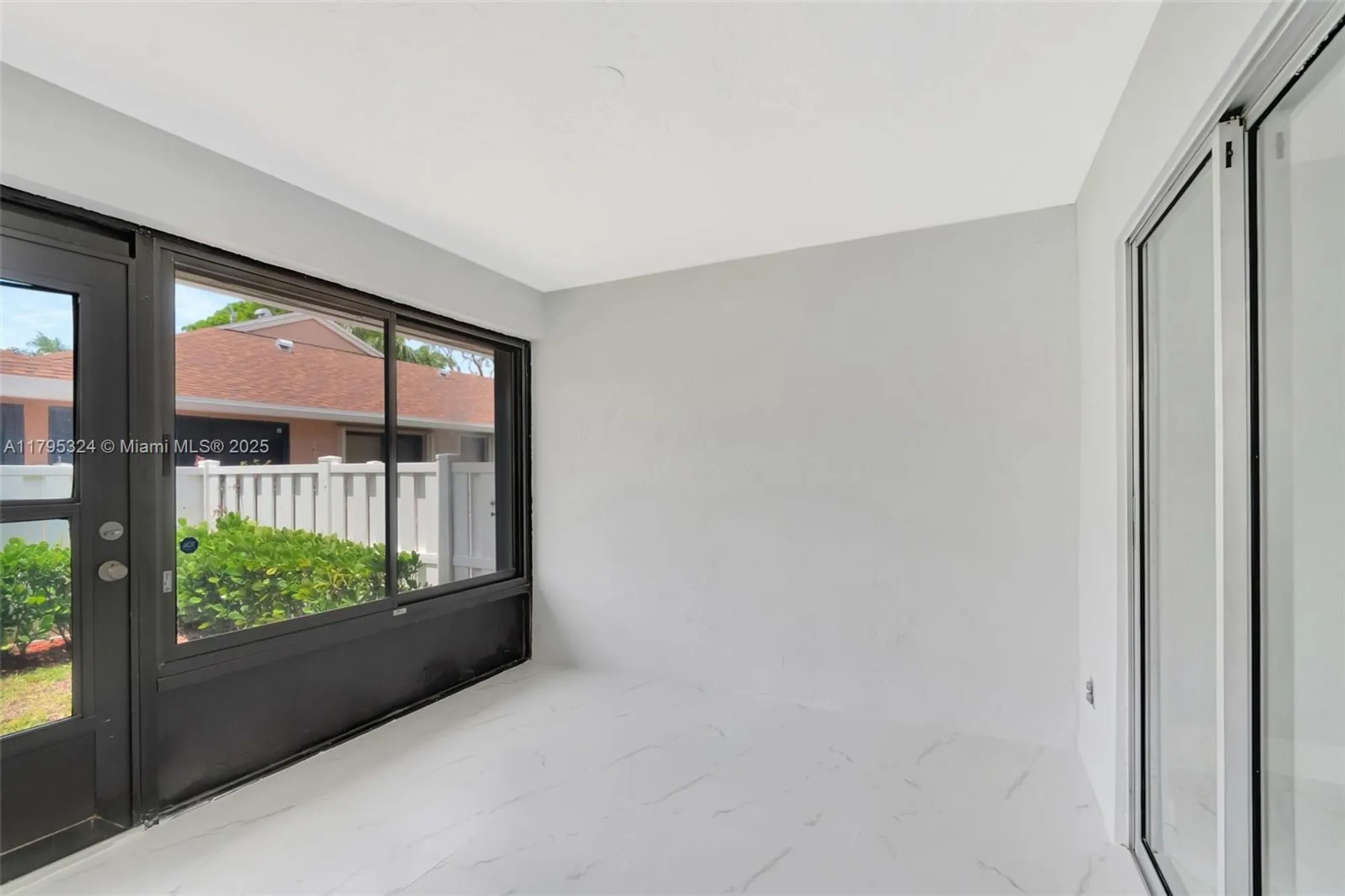 Property Slideshow image 12 of 50 | 8055 sweetbriar way, Boca Raton, FL, 33496