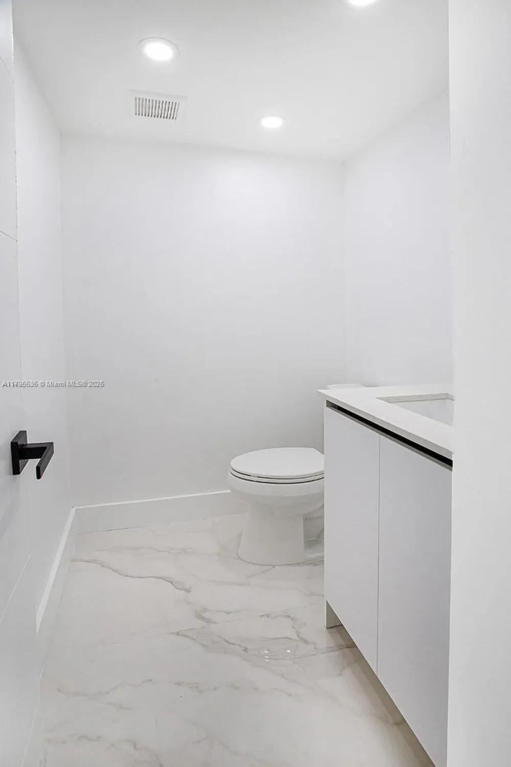 Property Slideshow image 15 of 43 | 13250 sw 7th ct l204, Pembroke Pines, FL, 33027
