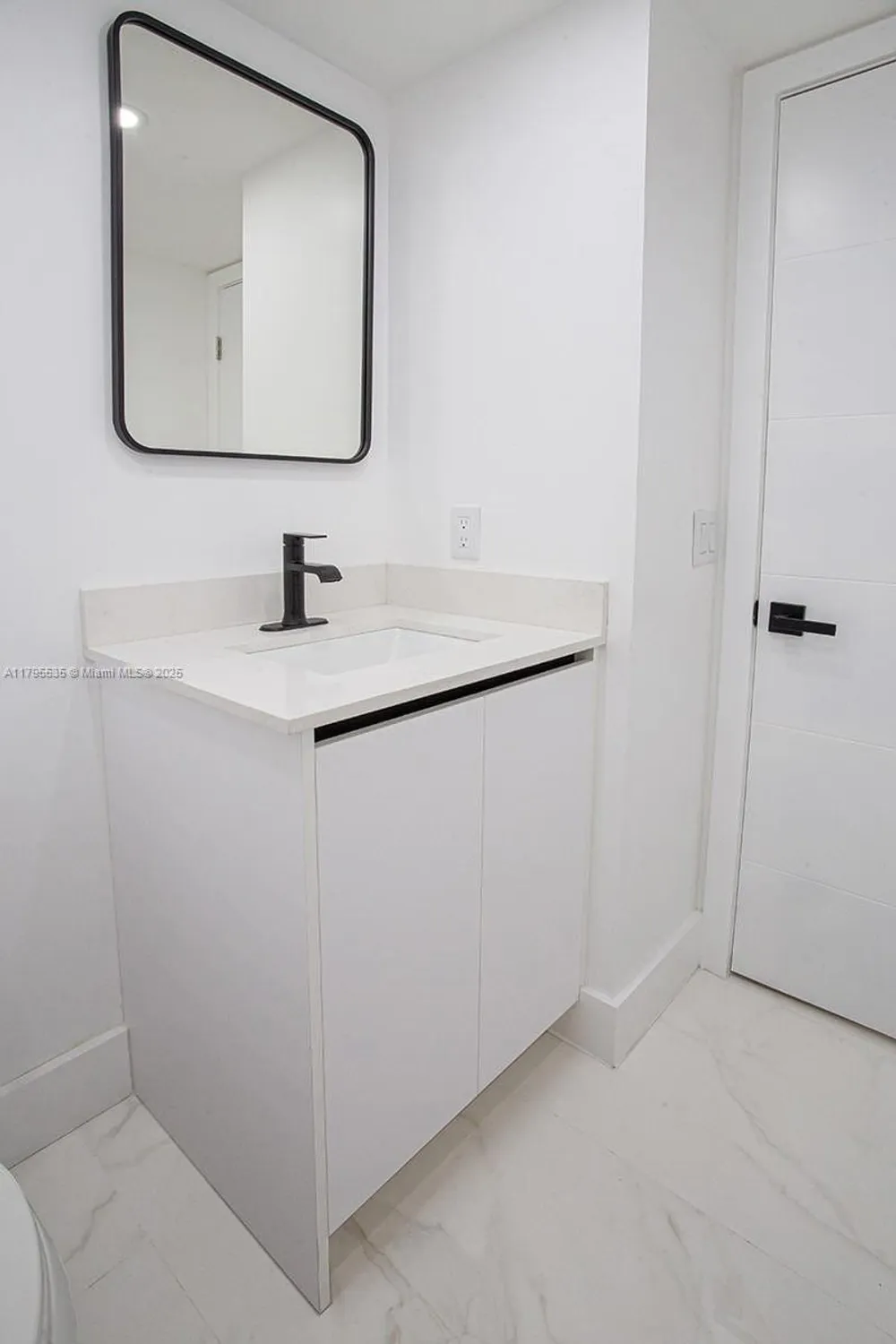 Property Slideshow image 16 of 43 | 13250 sw 7th ct l204, Pembroke Pines, FL, 33027