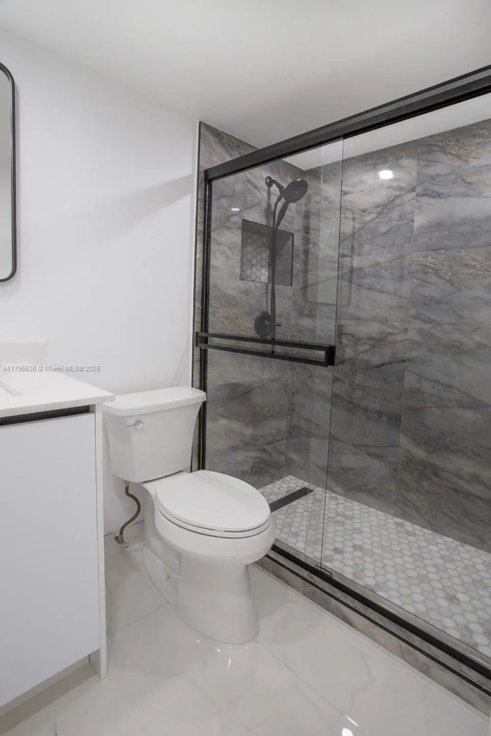 Property Slideshow image 23 of 43 | 13250 sw 7th ct l204, Pembroke Pines, FL, 33027