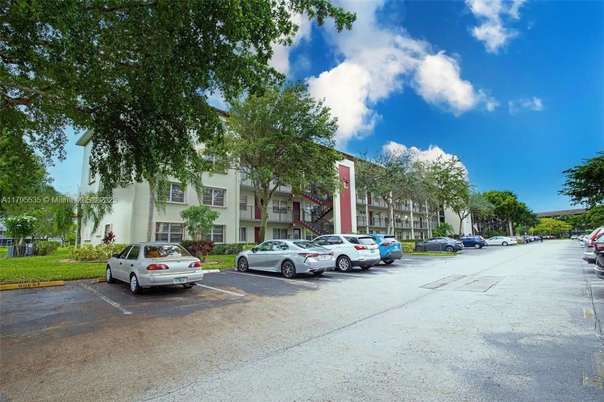 Property Slideshow image 35 of 43 | 13250 sw 7th ct l204, Pembroke Pines, FL, 33027