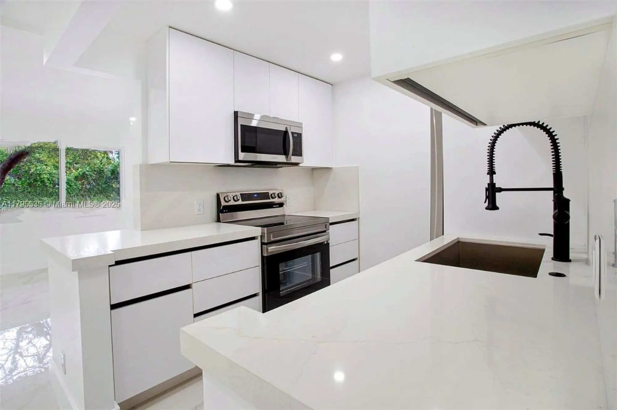 Property Slideshow image 3 of 43 | 13250 sw 7th ct l204, Pembroke Pines, FL, 33027