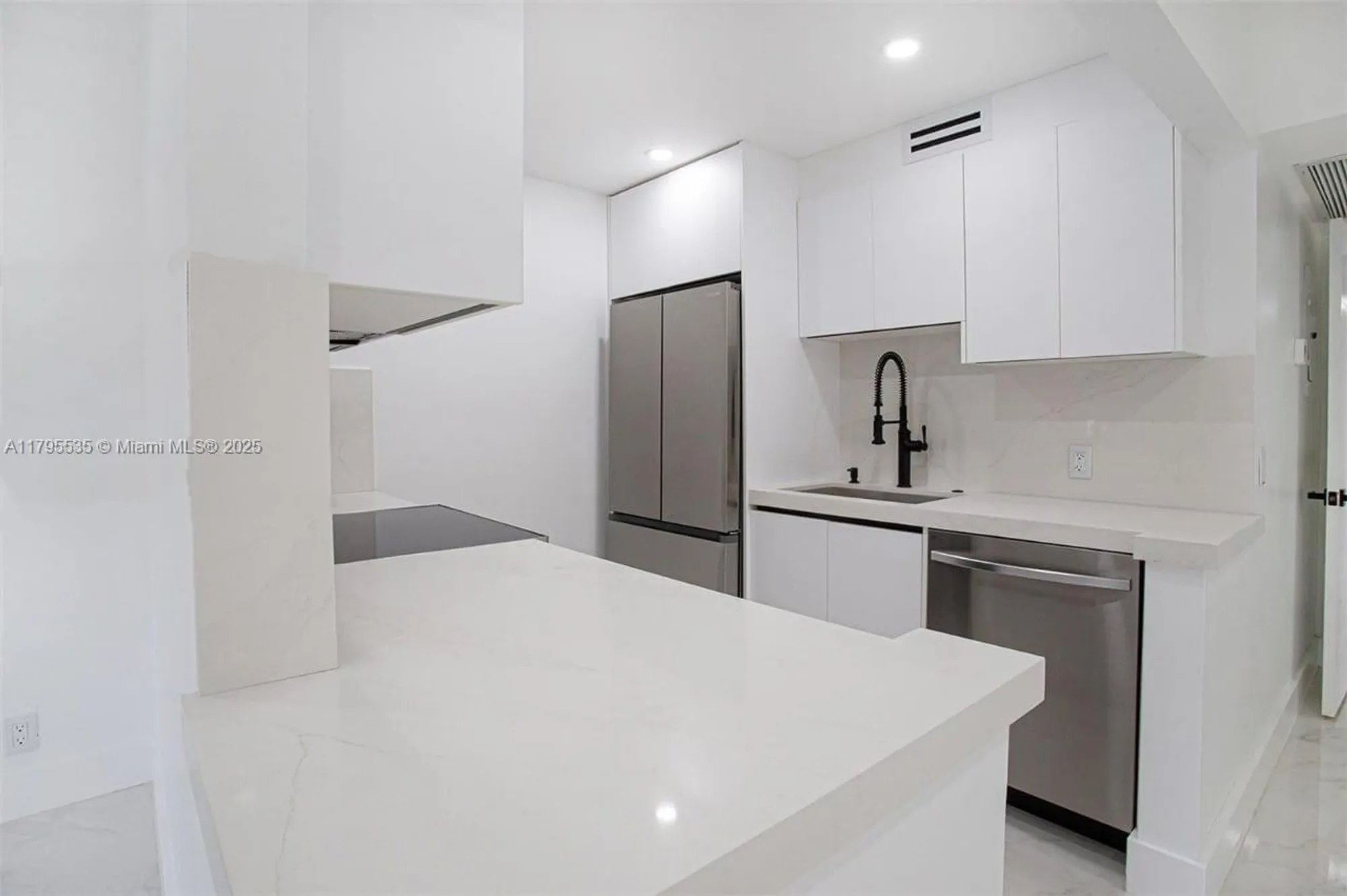 Property Slideshow image 5 of 43 | 13250 sw 7th ct l204, Pembroke Pines, FL, 33027