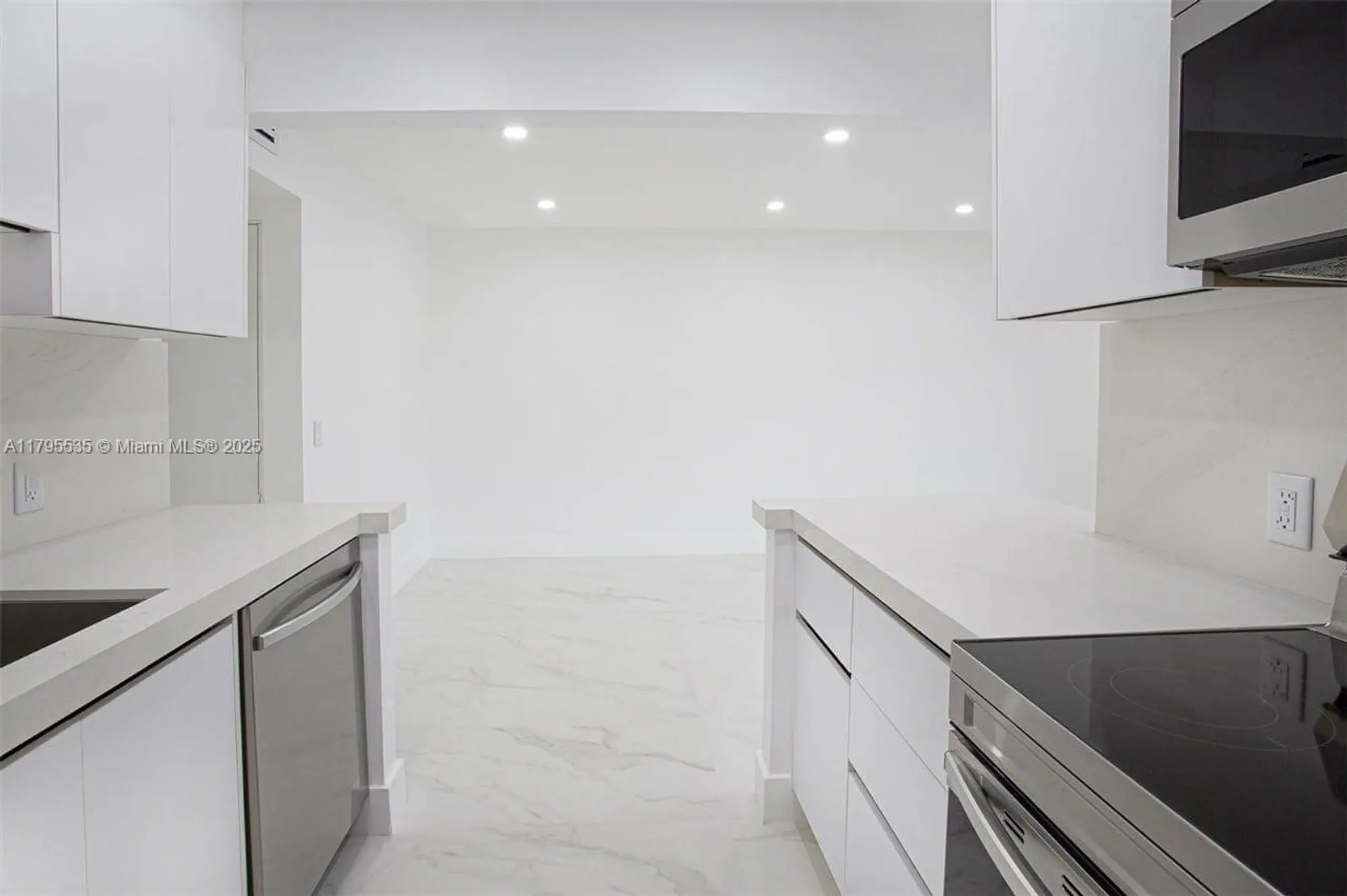 Property Slideshow image 6 of 43 | 13250 sw 7th ct l204, Pembroke Pines, FL, 33027