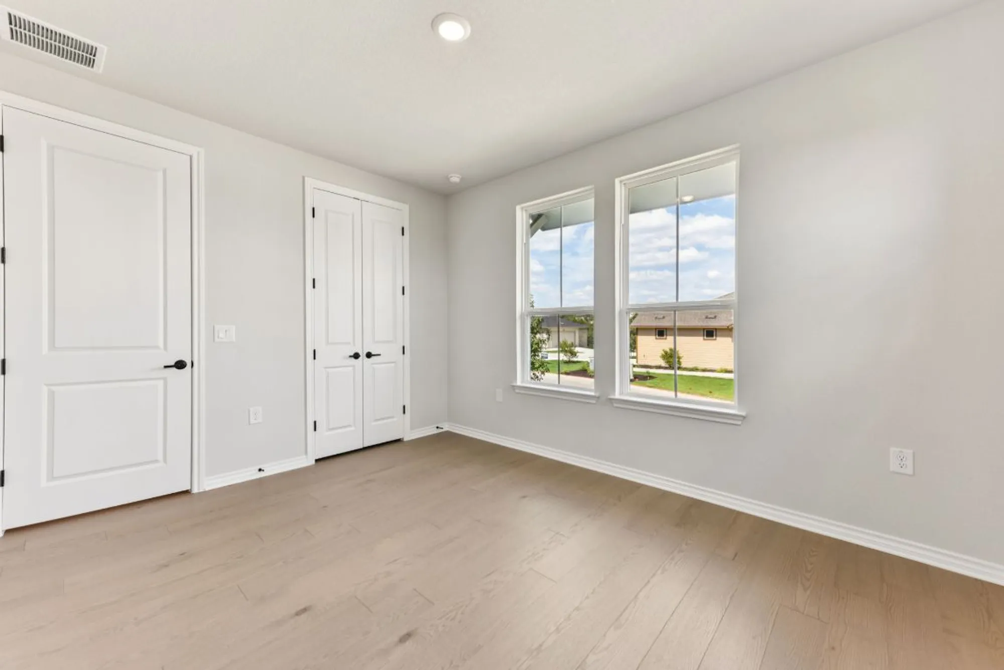 Property Slideshow image 15 of 32 | 127 antoinette way, San Marcos, TX, 78666