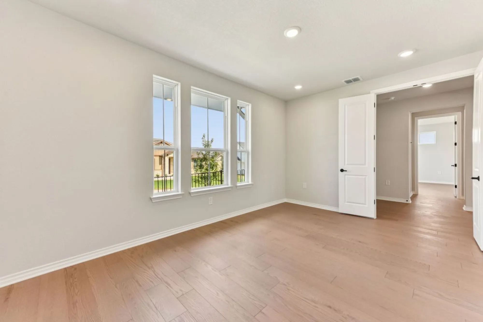 Property Slideshow image 13 of 32 | 127 antoinette way, San Marcos, TX, 78666