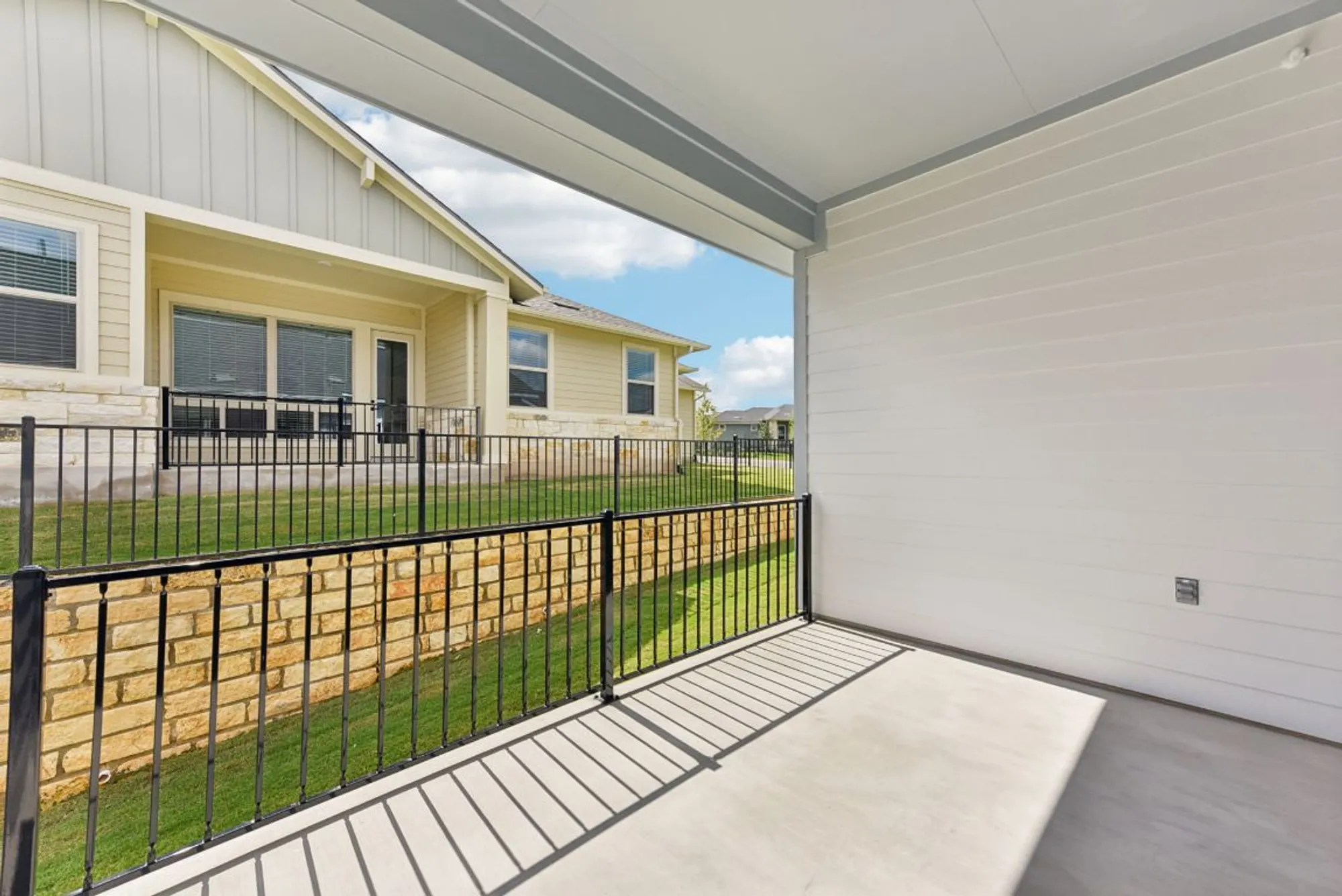 Property Slideshow image 25 of 32 | 127 antoinette way, San Marcos, TX, 78666