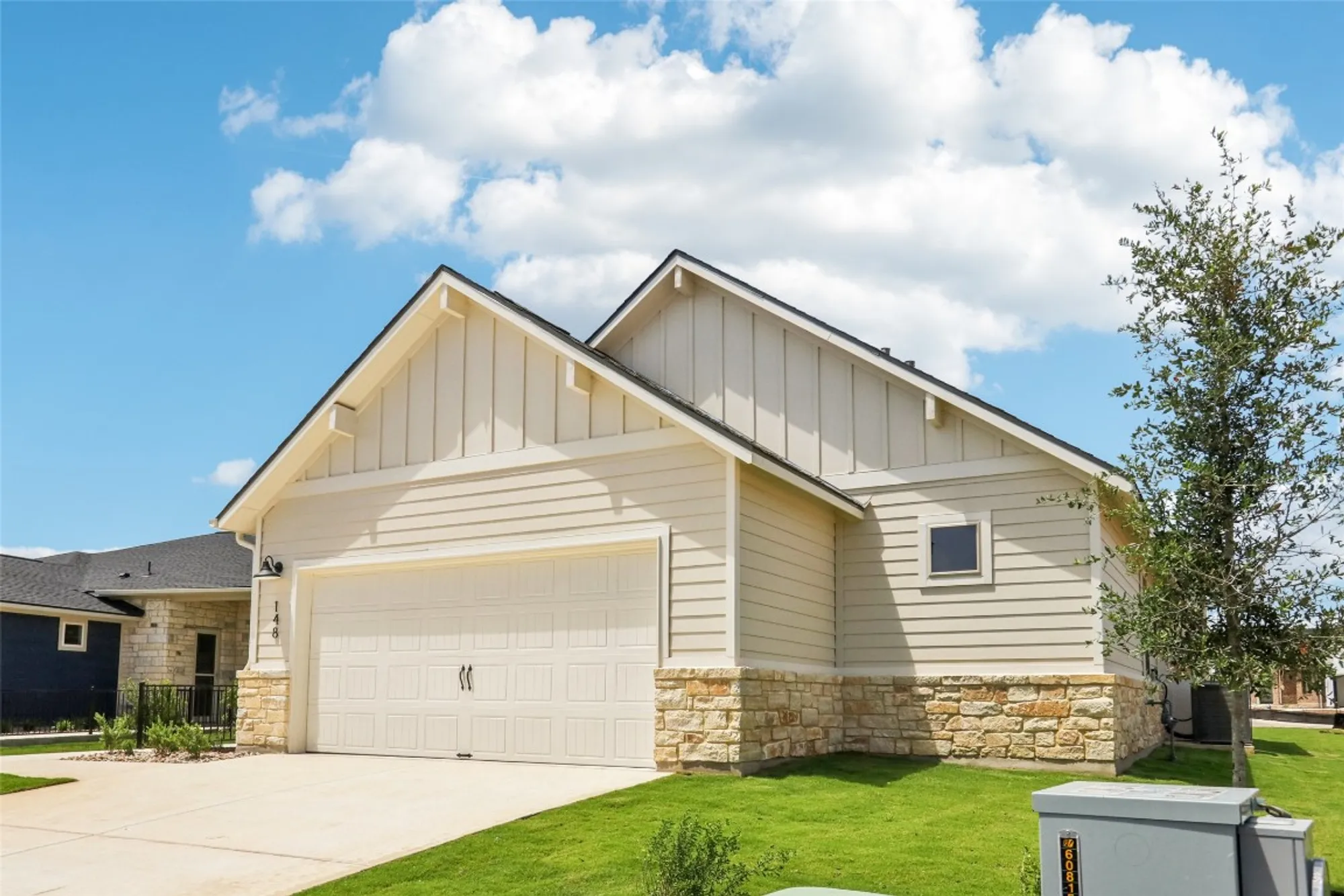 Property Slideshow image 2 of 24 | 148 antoinette way, San Marcos, TX, 78666