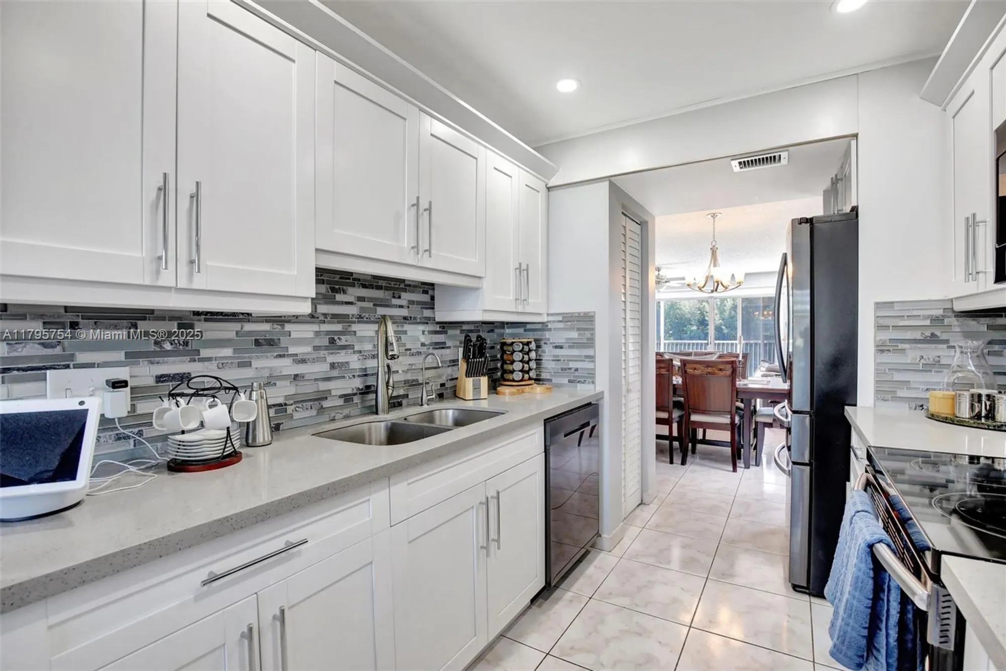 Property Slideshow image 13 of 38 | 900 sw 125th way r312, Pembroke Pines, FL, 33027