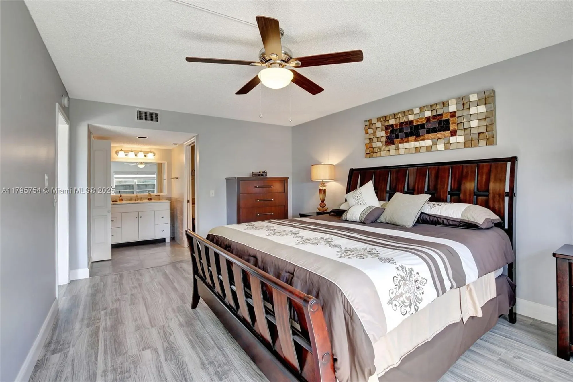 Property Slideshow image 24 of 38 | 900 sw 125th way r312, Pembroke Pines, FL, 33027