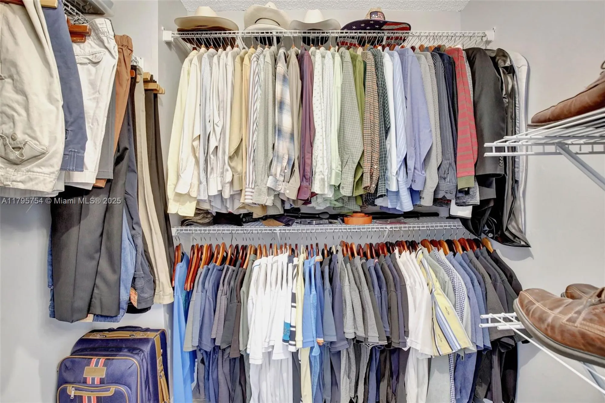 Property Slideshow image 26 of 38 | 900 sw 125th way r312, Pembroke Pines, FL, 33027