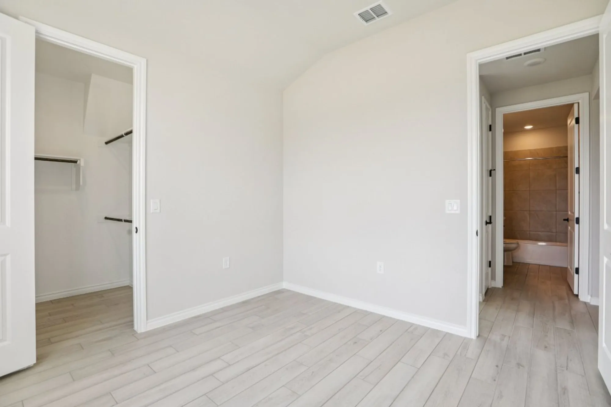 Property Slideshow image 14 of 30 | 140 antoinette way unit 102, San Marcos, TX, 78666