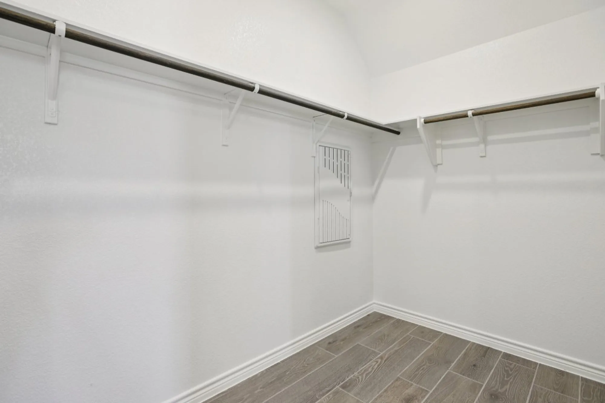 Property Slideshow image 16 of 26 | 132 antoinette way, San Marcos, TX, 78666