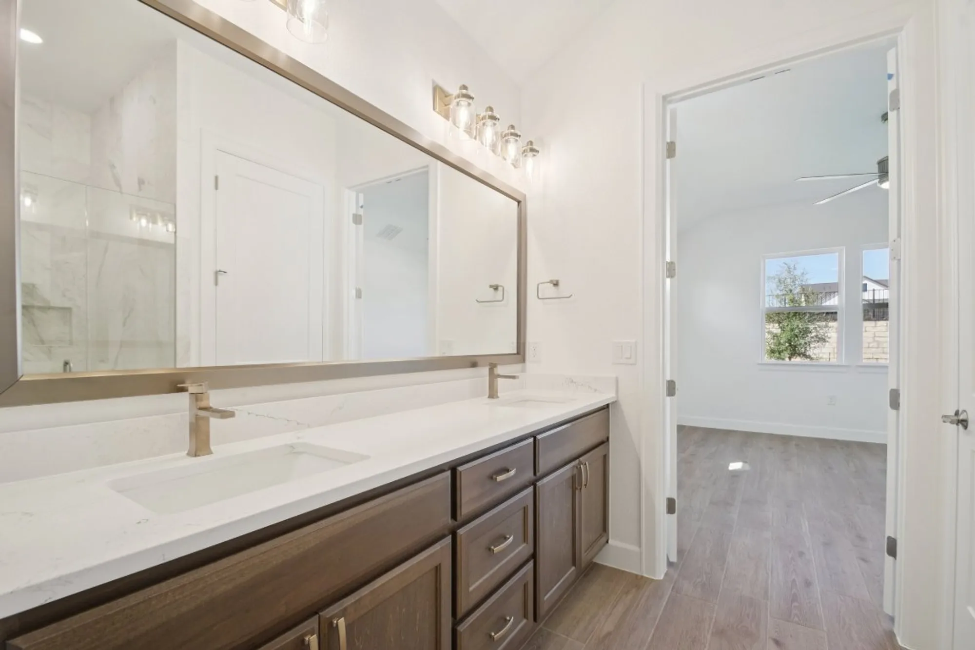 Property Slideshow image 11 of 22 | 1528 dancing oak ln, San Marcos, TX, 78666