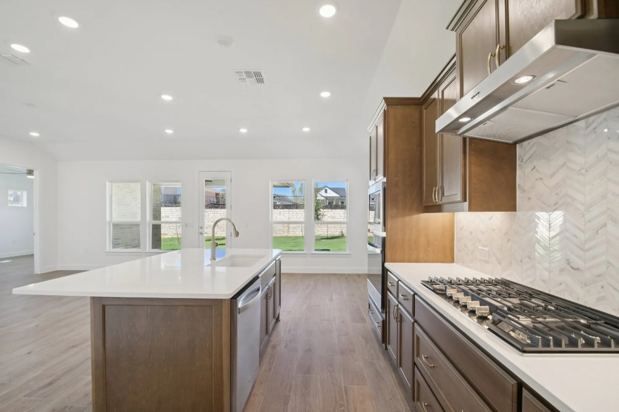 Property Slideshow image 5 of 22 | 1528 dancing oak ln, San Marcos, TX, 78666