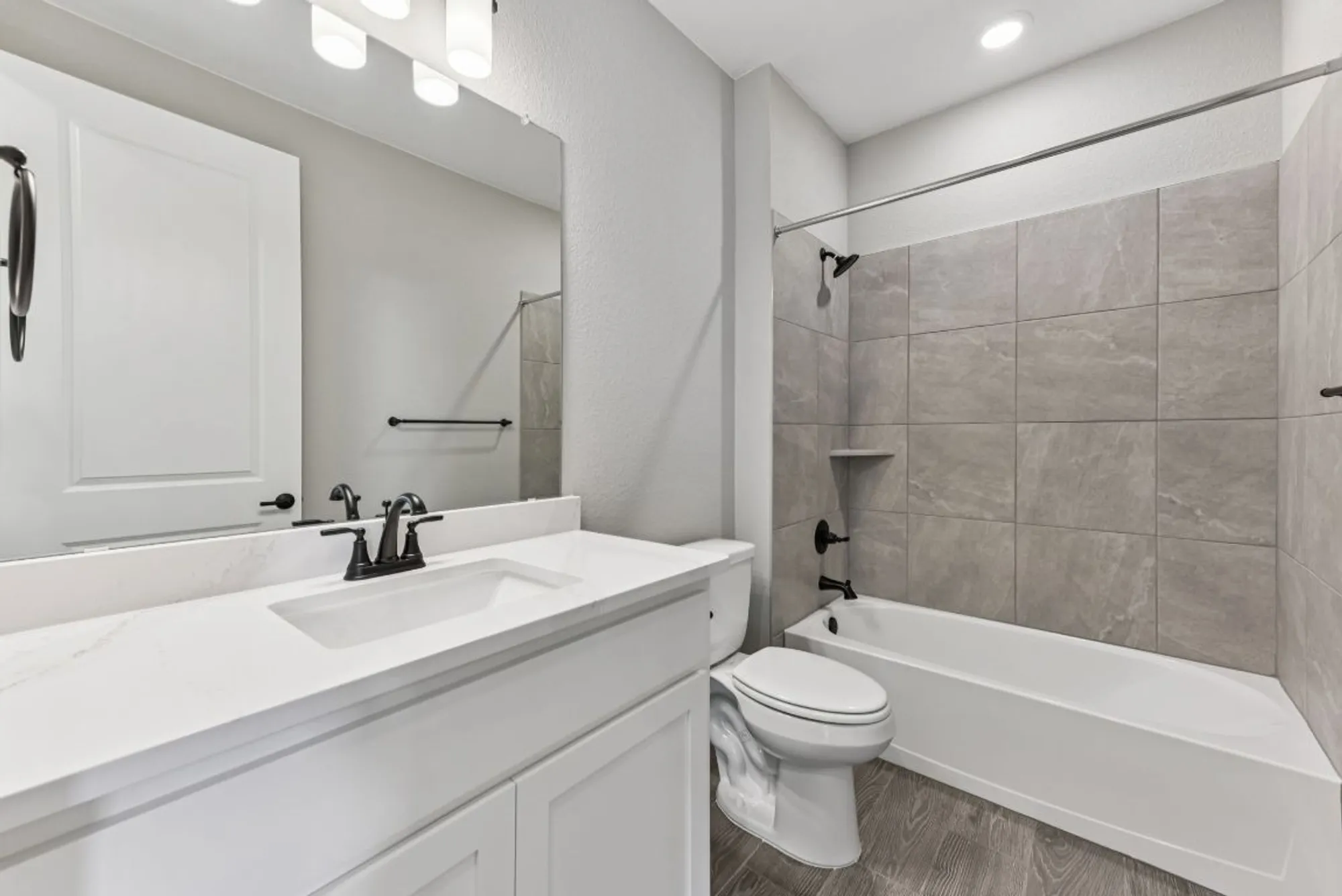 Property Slideshow image 14 of 31 | 133 antoinette way unit 102, San Marcos, TX, 78666