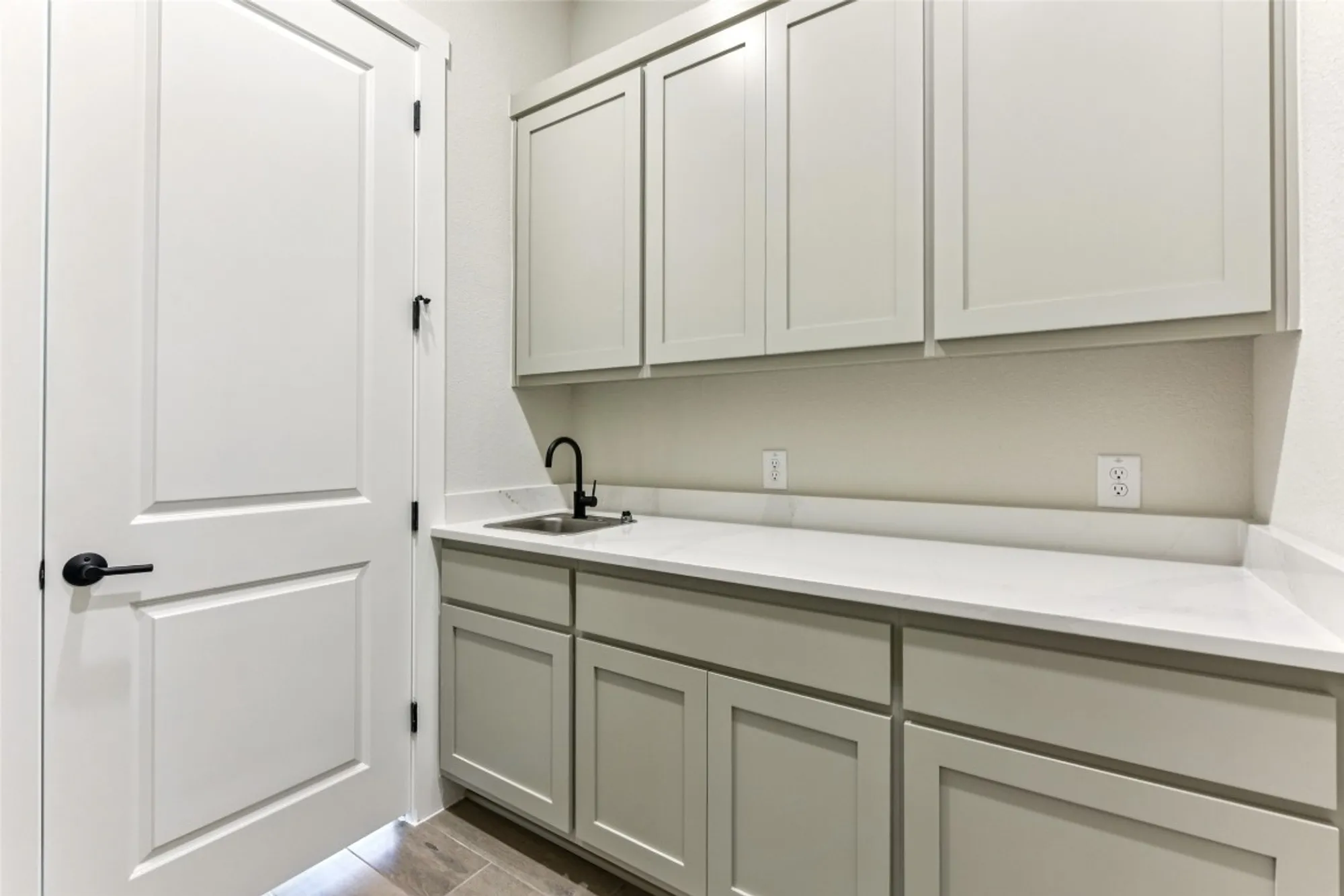 Property Slideshow image 12 of 27 | 1628 dancing oak ln, San Marcos, TX, 78666