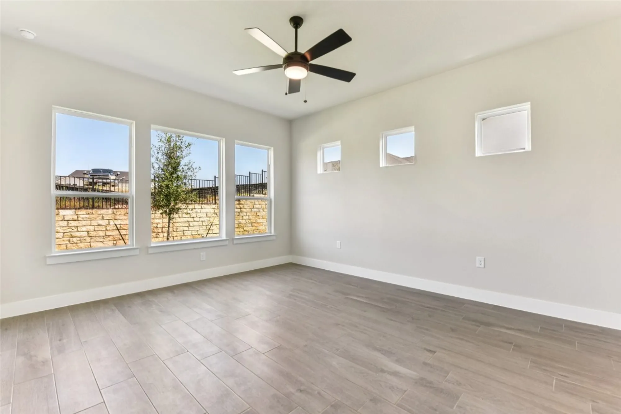 Property Slideshow image 13 of 27 | 1628 dancing oak ln, San Marcos, TX, 78666