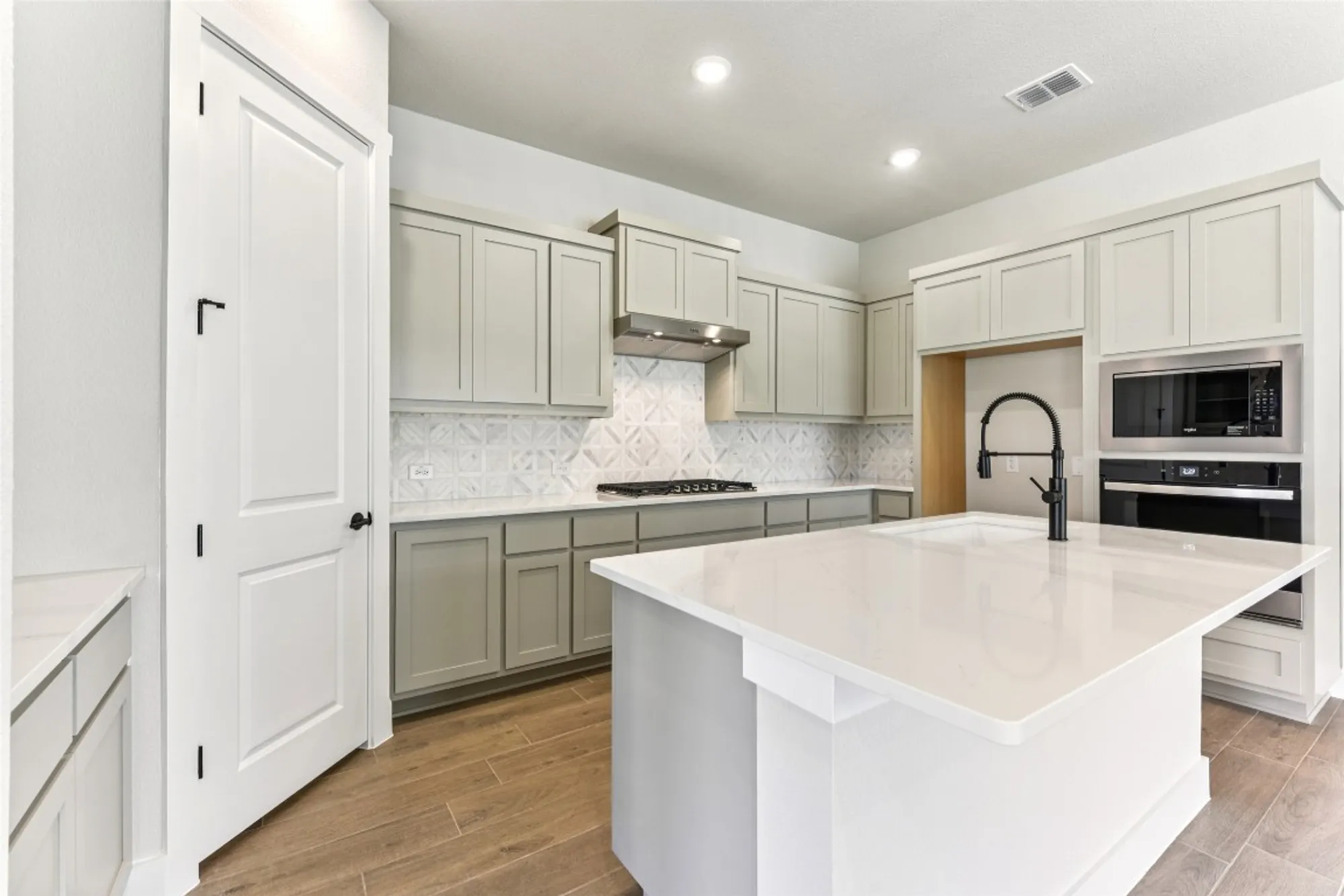 Property Slideshow image 5 of 27 | 1628 dancing oak ln, San Marcos, TX, 78666