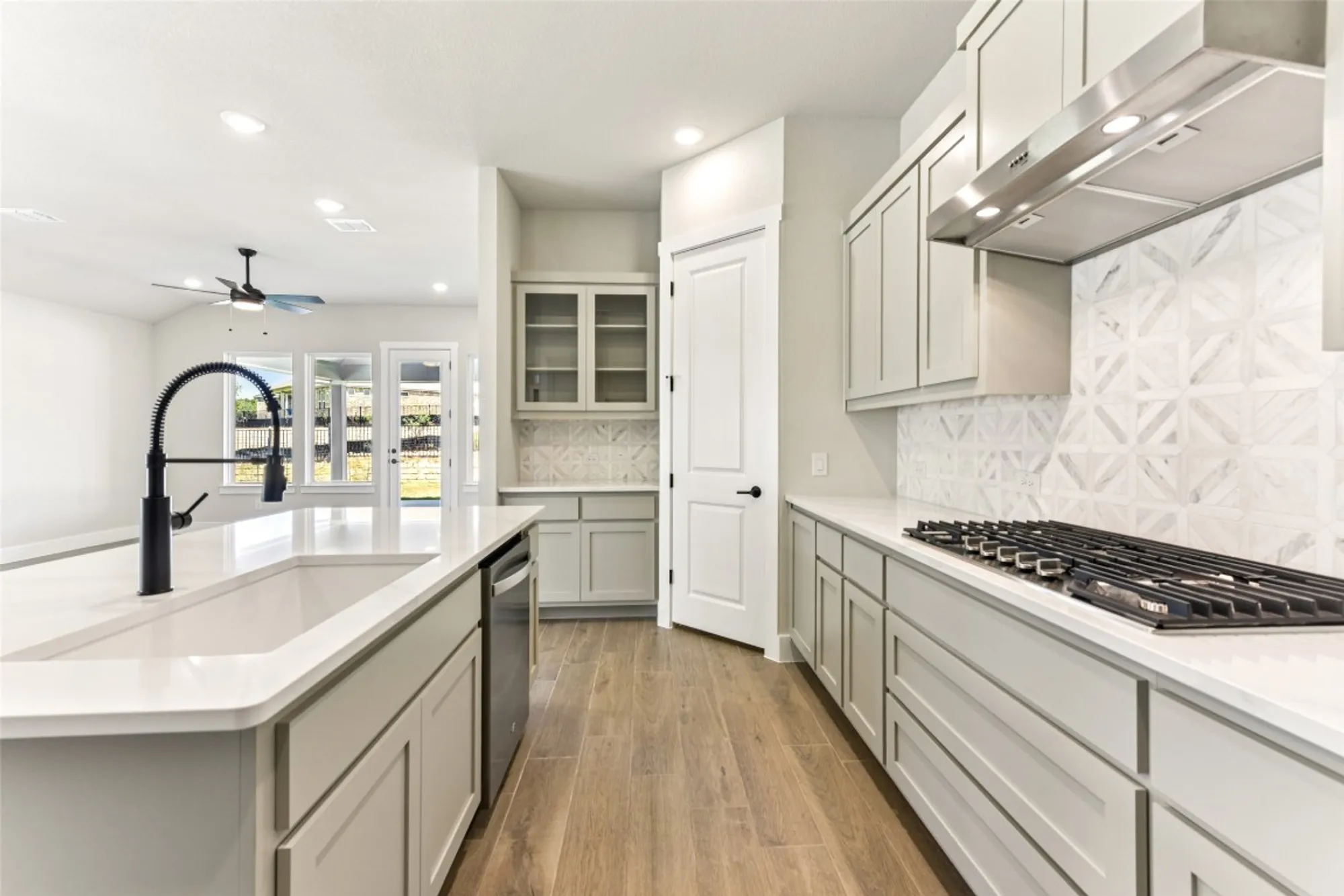 Property Slideshow image 7 of 27 | 1628 dancing oak ln, San Marcos, TX, 78666