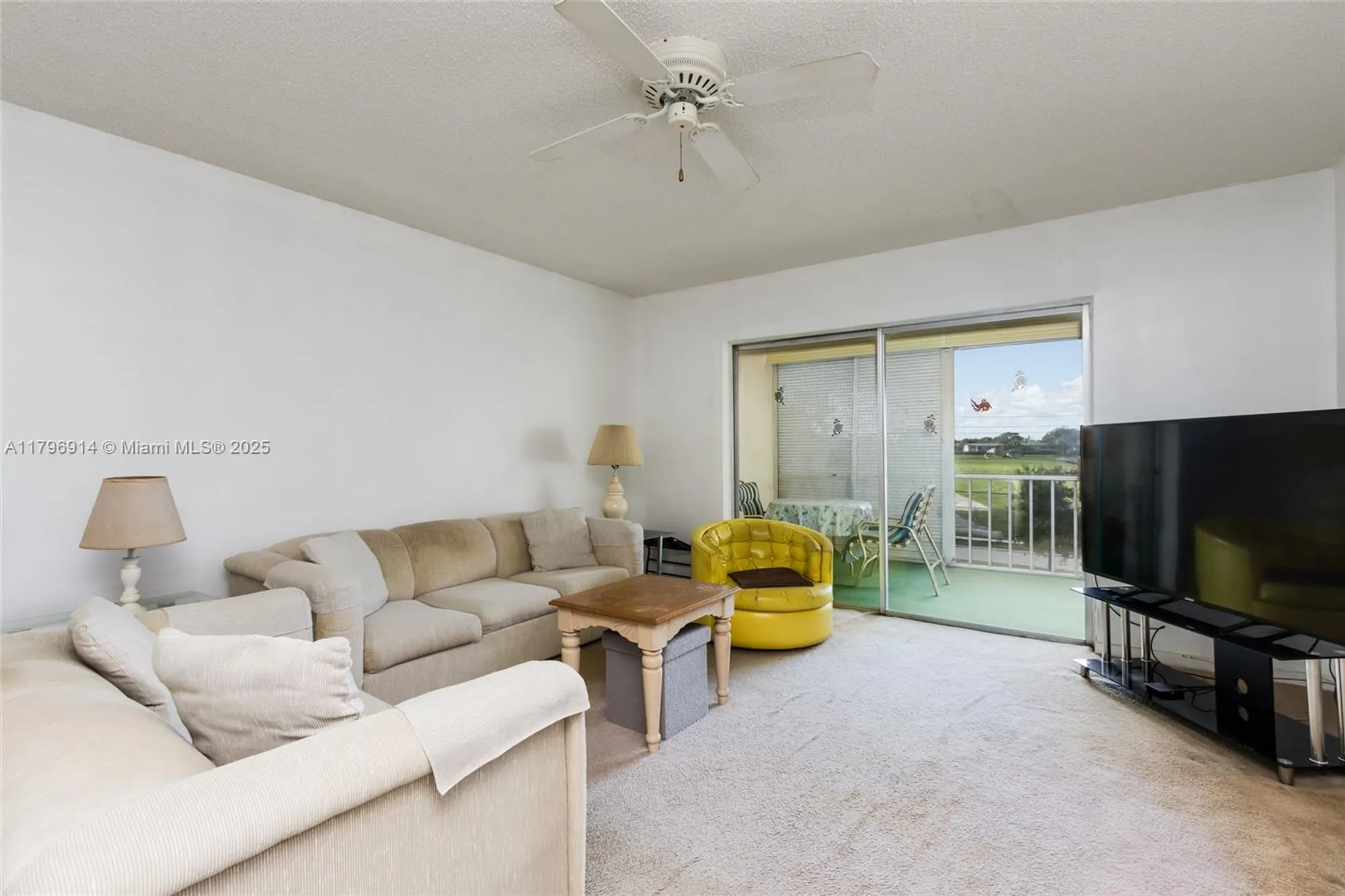 Property Slideshow image 10 of 28 | 1005 country club dr 307, Margate, FL, 33063