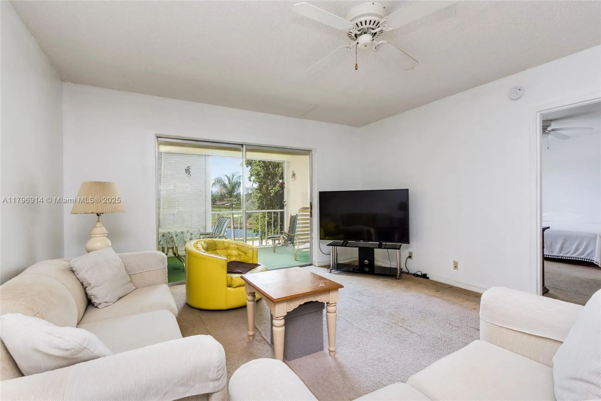 Property Slideshow image 11 of 28 | 1005 country club dr 307, Margate, FL, 33063