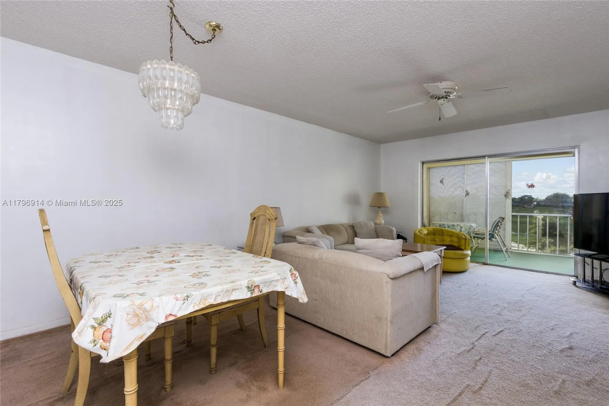 Property Slideshow image 9 of 28 | 1005 country club dr 307, Margate, FL, 33063