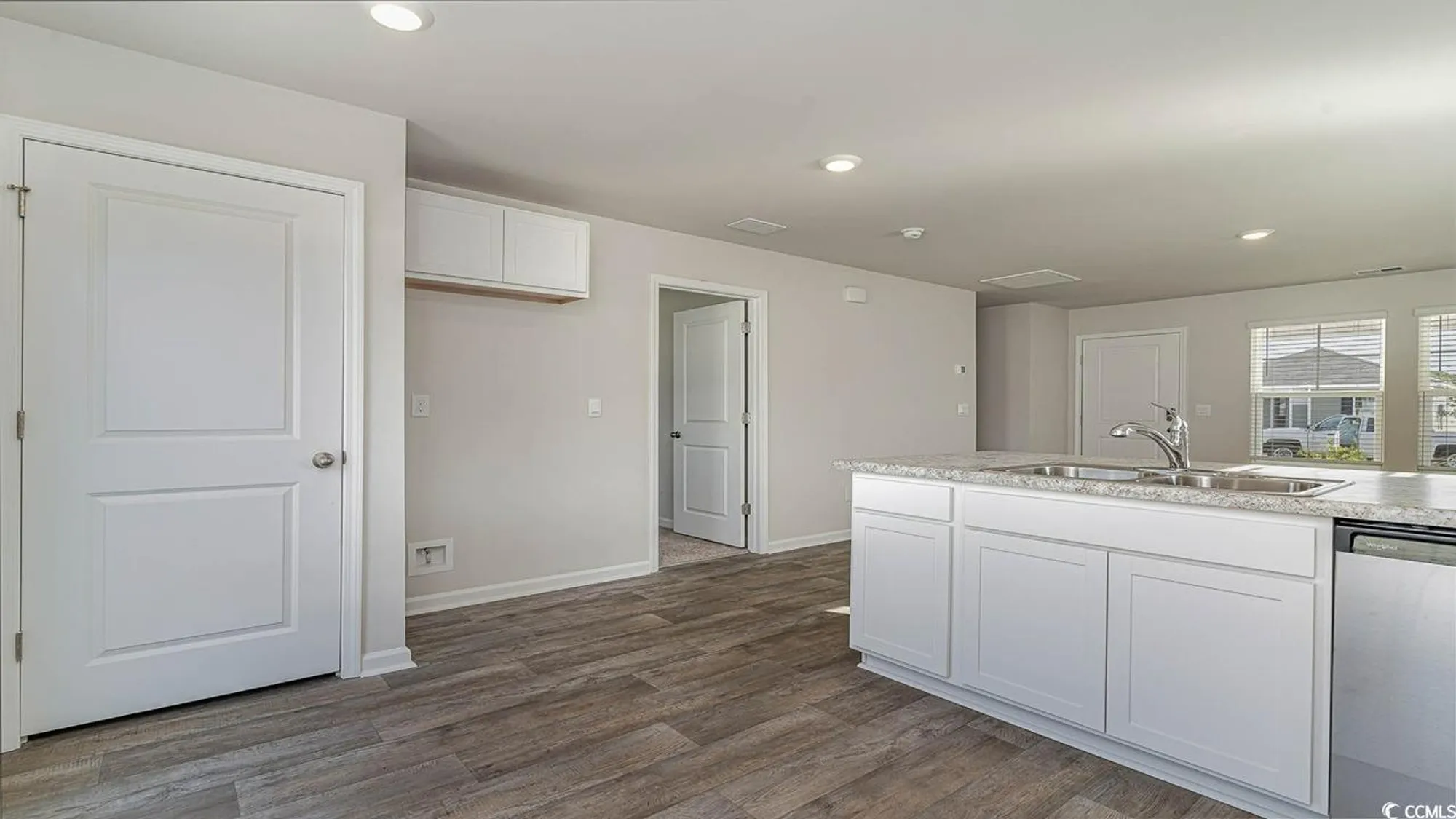 Property Slideshow image 9 of 21 | 647 culmen ct, Myrtle Beach, SC, 29588