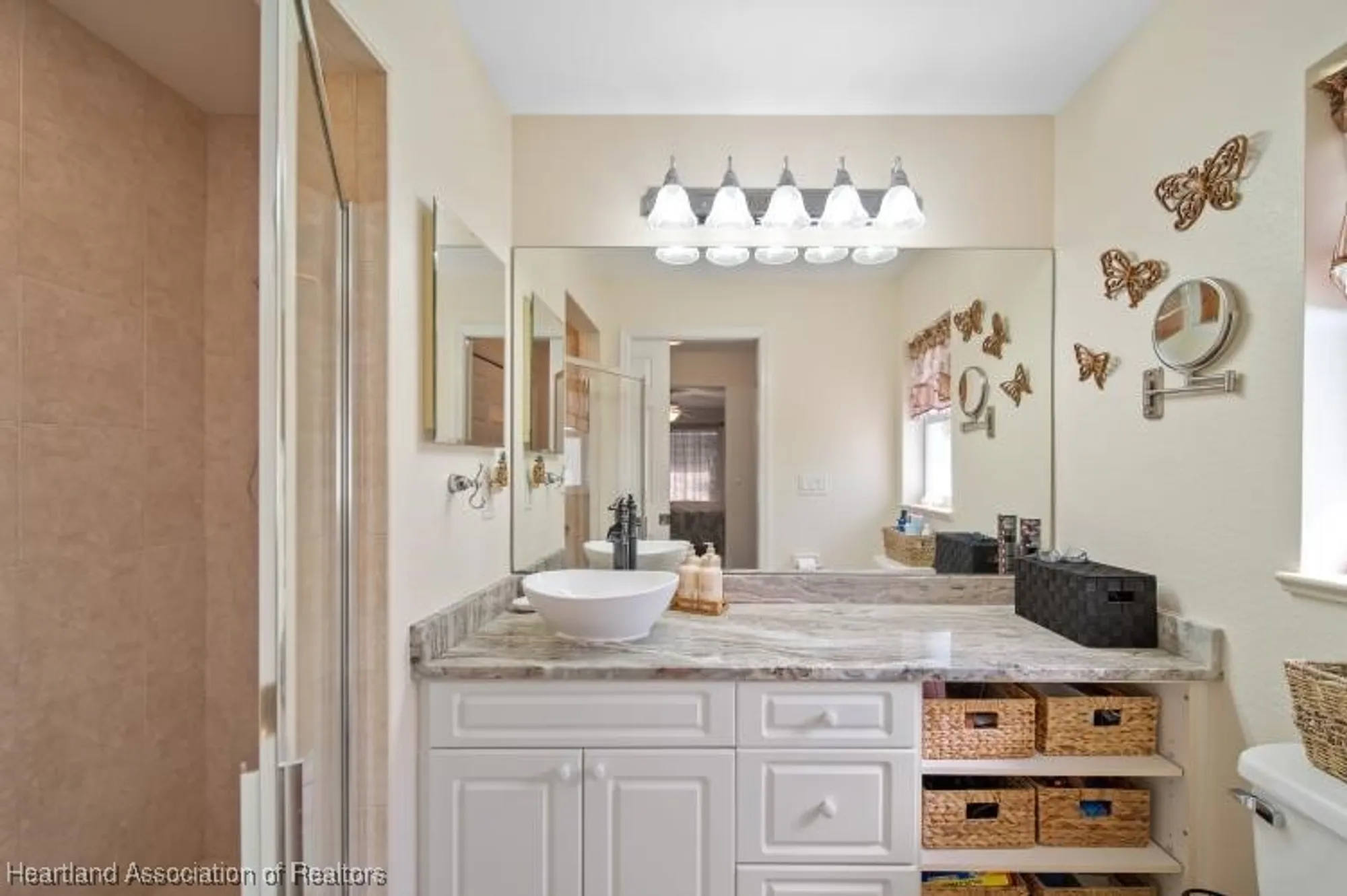 Property Slideshow image 20 of 36 | 2033 ashley oaks cir, Sebring, FL, 33870