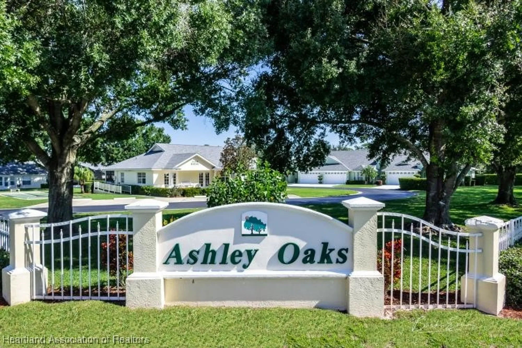 Property Slideshow image 36 of 36 | 2033 ashley oaks cir, Sebring, FL, 33870