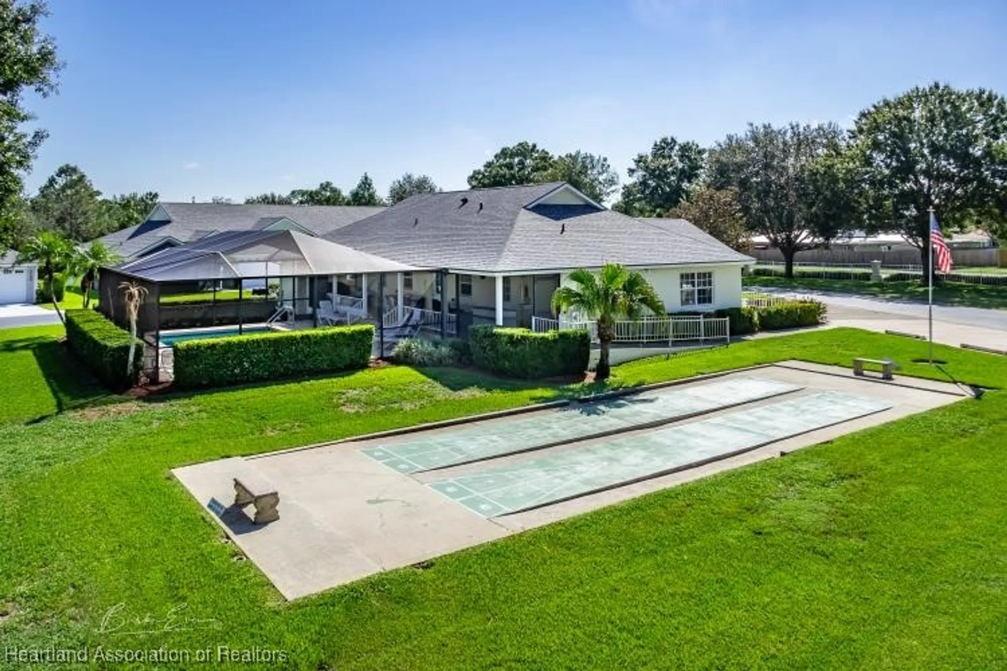 Property Slideshow image 33 of 36 | 2033 ashley oaks cir, Sebring, FL, 33870