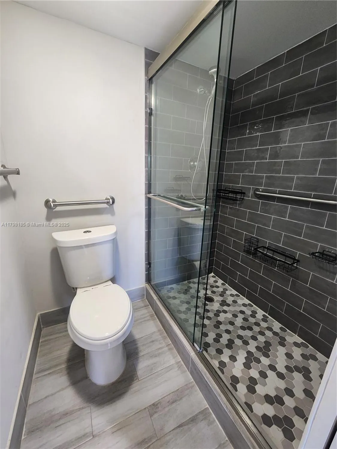 Property Slideshow image 10 of 24 | 1401 sw 128th ter apt 305h, Pembroke Pines, FL, 33027