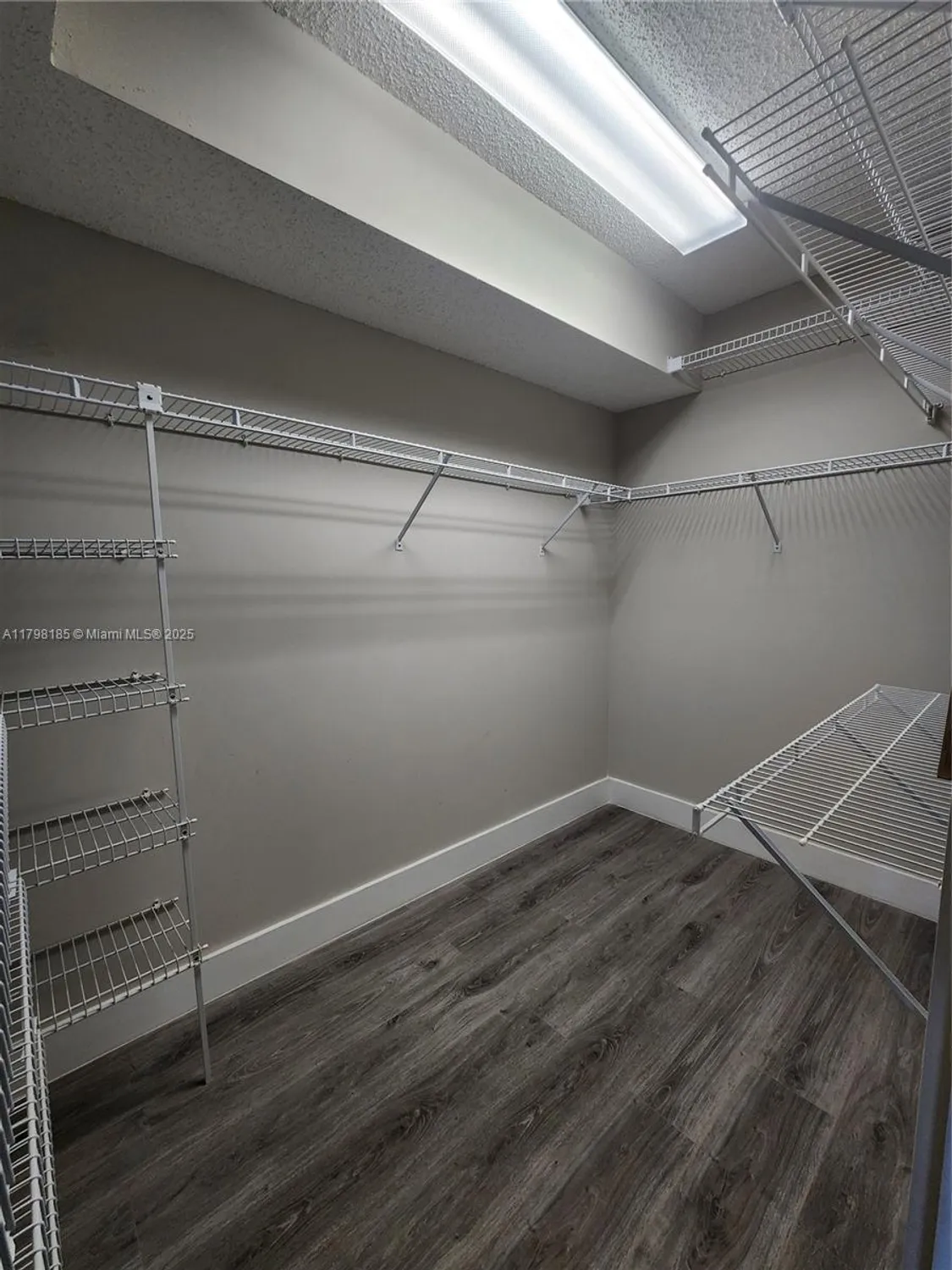 Property Slideshow image 9 of 24 | 1401 sw 128th ter apt 305h, Pembroke Pines, FL, 33027