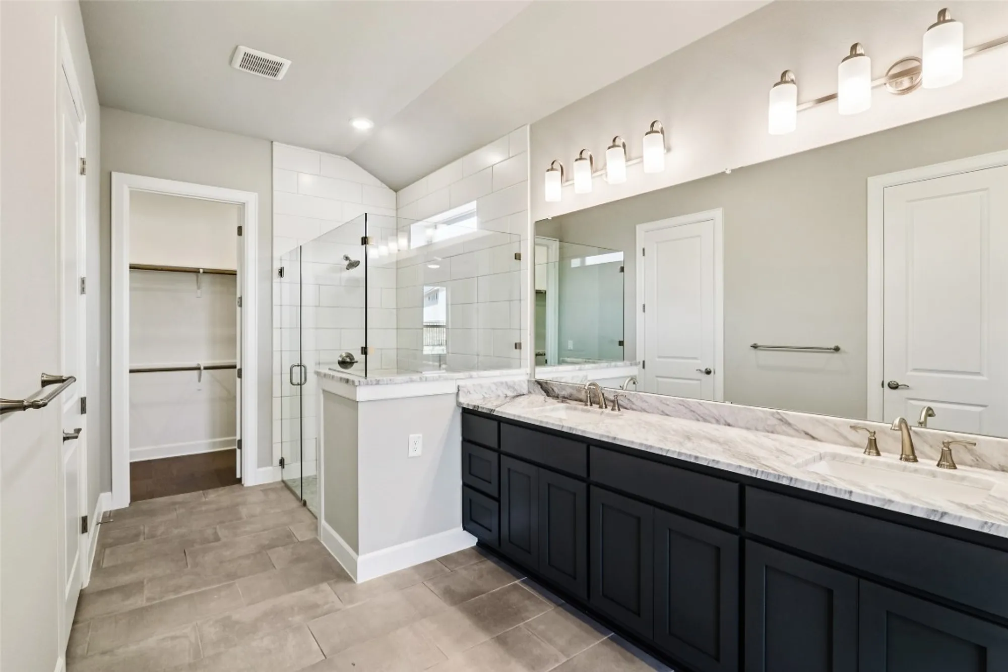 Property Slideshow image 17 of 25 | 207 sprinting peak dr, San Marcos, TX, 78666