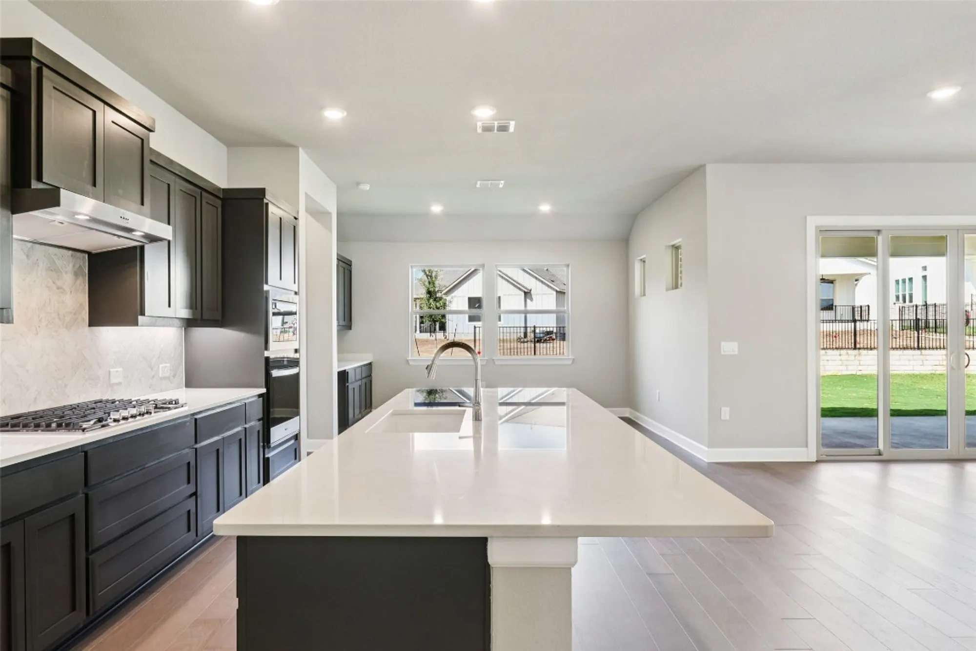 Property Slideshow image 8 of 25 | 207 sprinting peak dr, San Marcos, TX, 78666