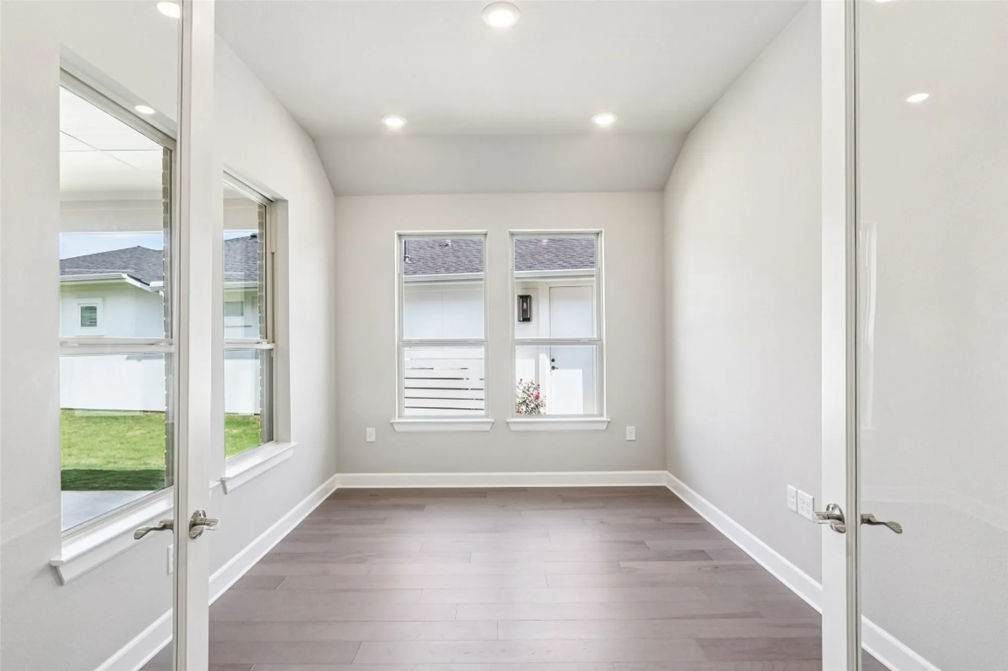 Property Slideshow image 9 of 25 | 207 sprinting peak dr, San Marcos, TX, 78666