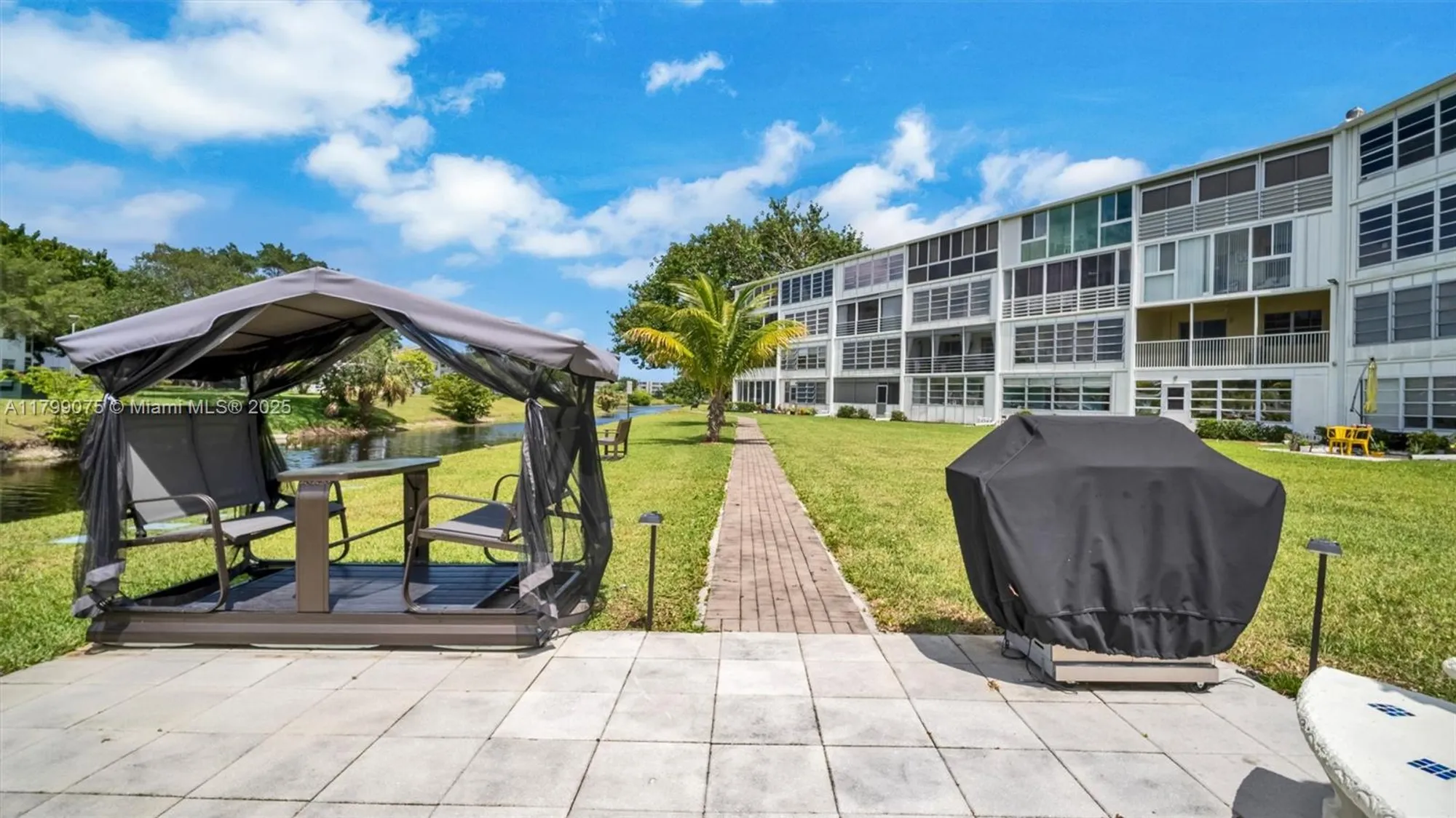 Property Slideshow image 15 of 42 | 3087 newport s # 3087, Deerfield Beach, FL, 33442