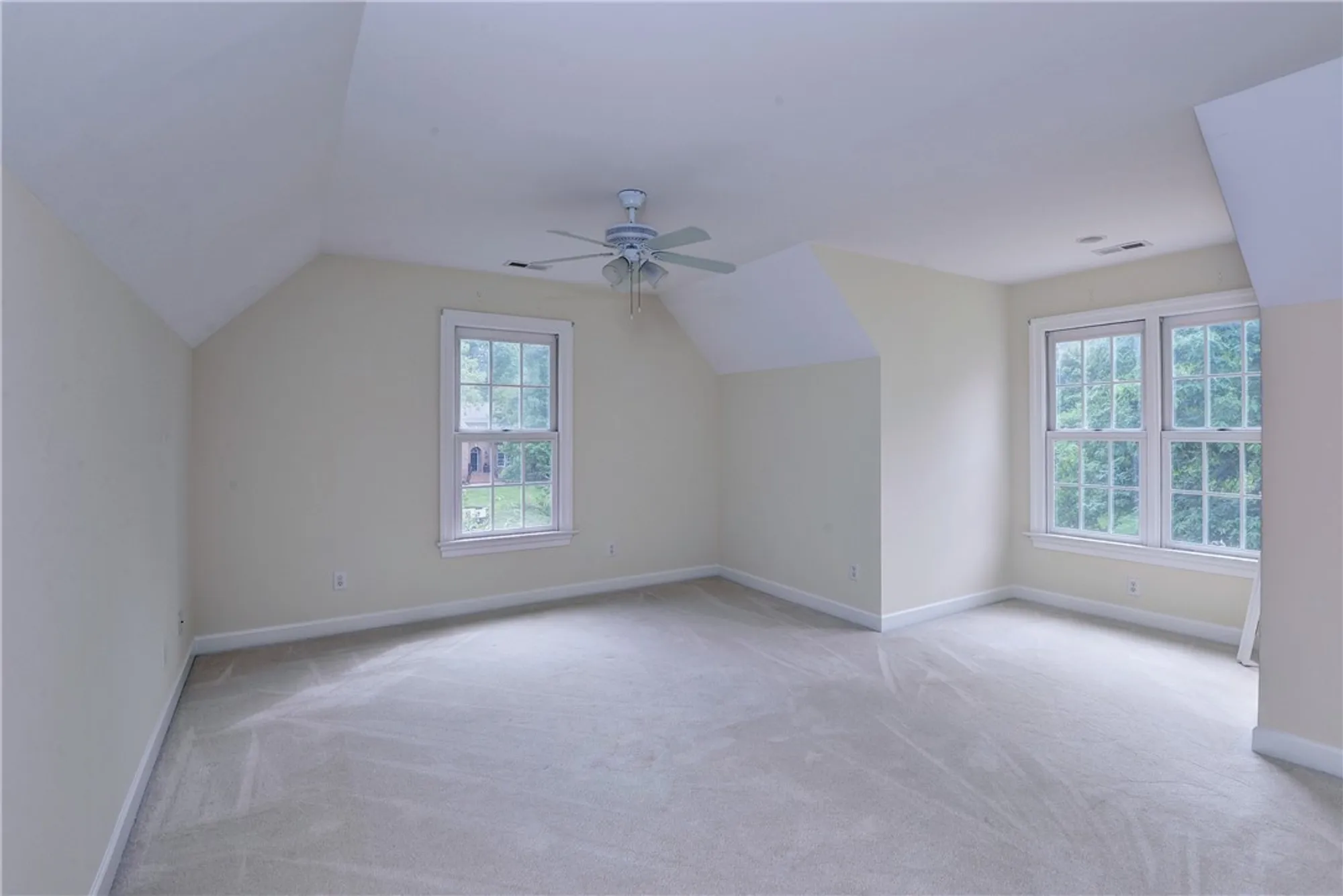 Property Slideshow image 35 of 41 | 2709 wingfield close, Williamsburg, VA, 23185