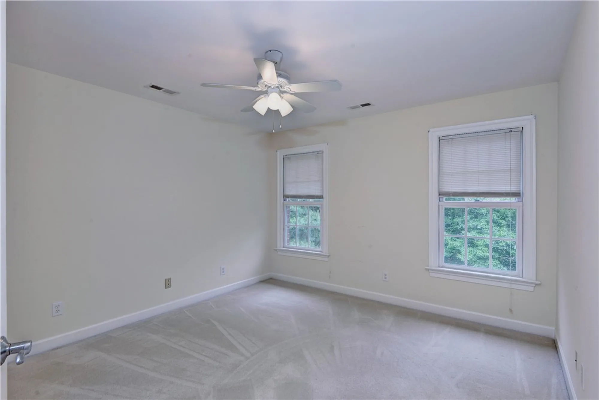 Property Slideshow image 32 of 41 | 2709 wingfield close, Williamsburg, VA, 23185