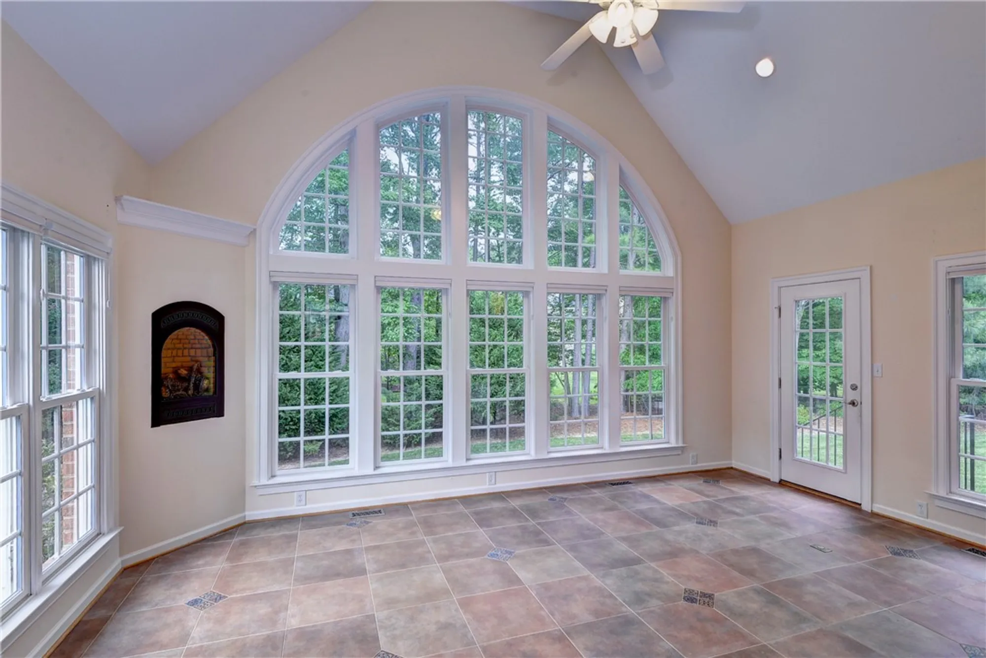 Property Slideshow image 8 of 41 | 2709 wingfield close, Williamsburg, VA, 23185