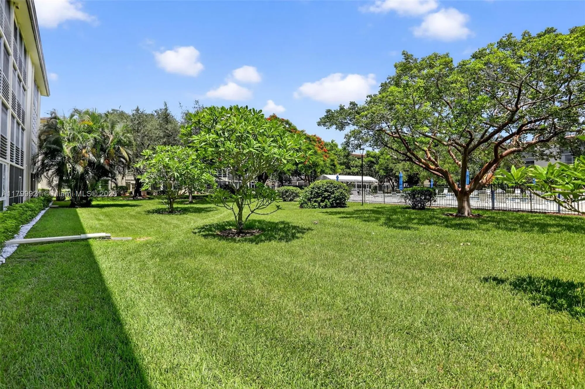 Property Slideshow image 17 of 56 | 2405 antigua cir e1, Coconut Creek, FL, 33066