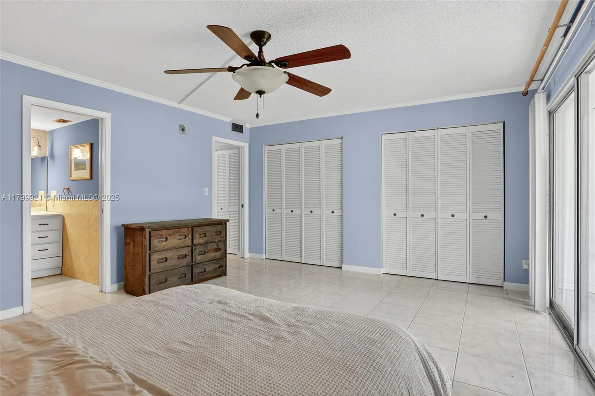 Property Slideshow image 9 of 56 | 2405 antigua cir e1, Coconut Creek, FL, 33066