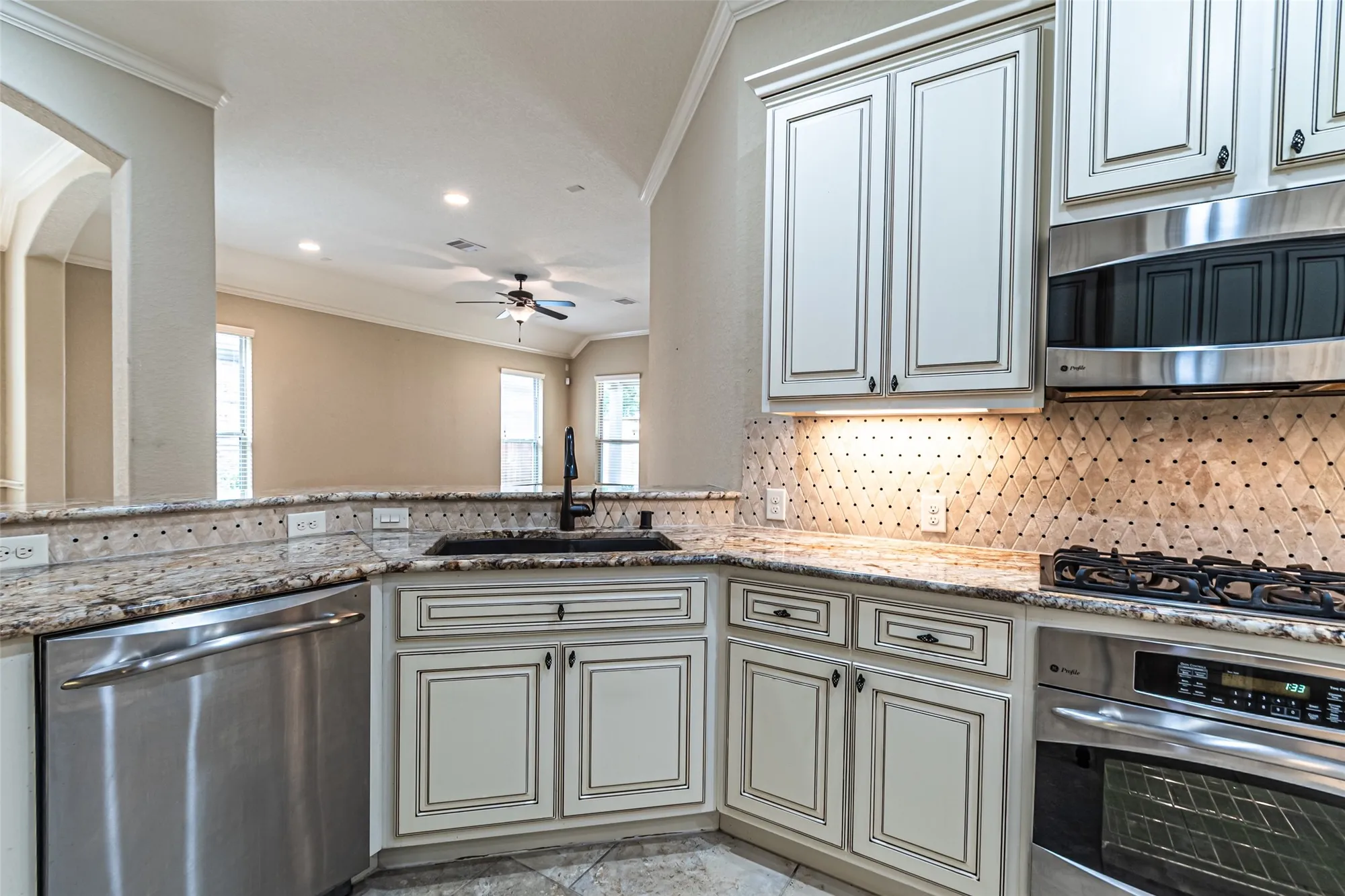 Property Slideshow image 17 of 50 | 19303 hamilton hills dr, Cypress, TX, 77433