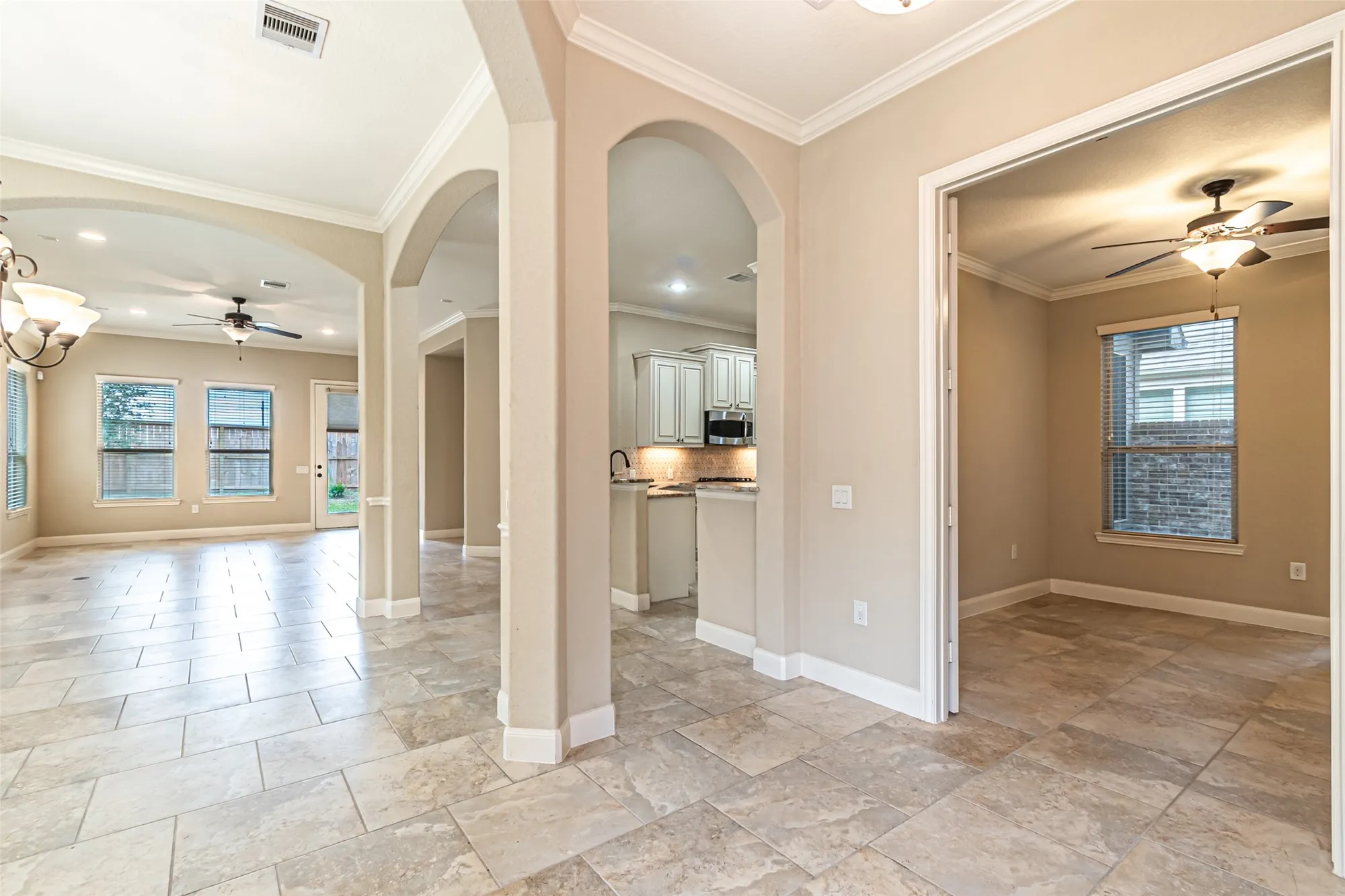 Property Slideshow image 8 of 50 | 19303 hamilton hills dr, Cypress, TX, 77433