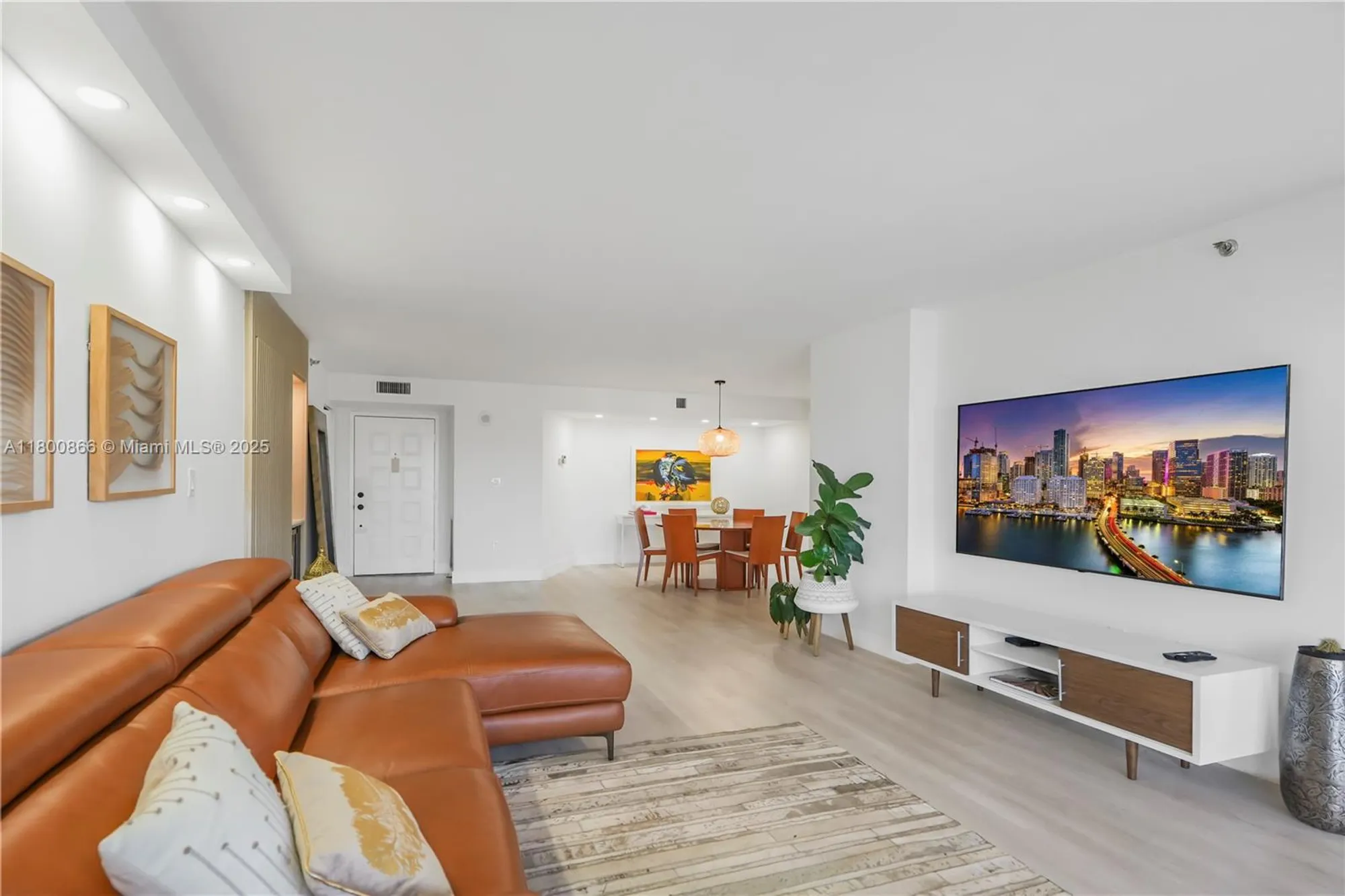 Property Slideshow image 16 of 58 | 1201 s ocean dr 404n, Hollywood, FL, 33019