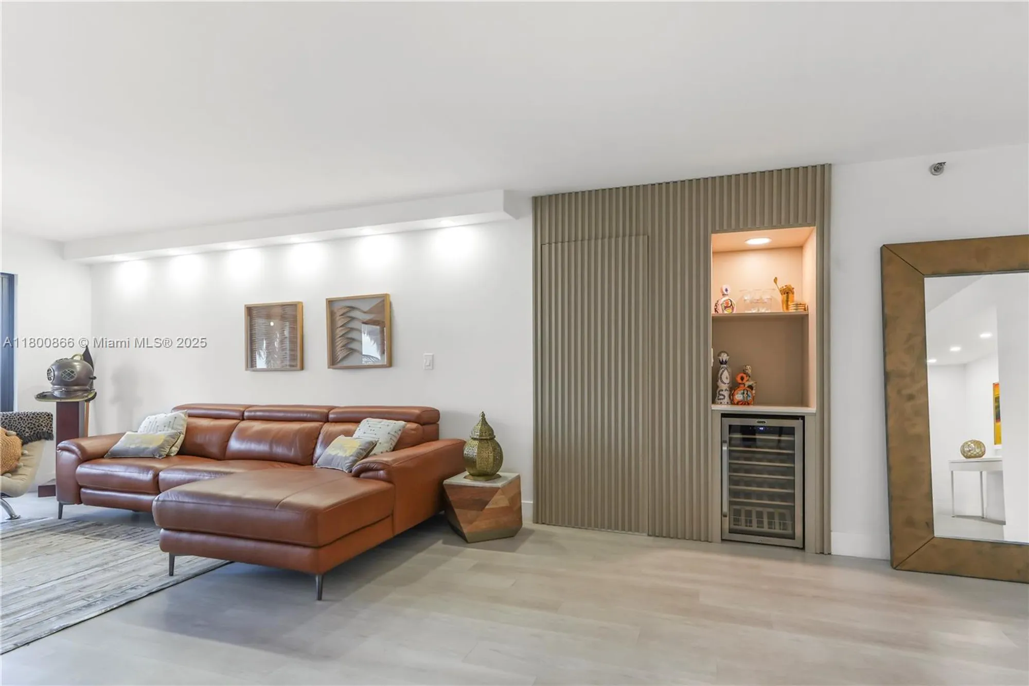 Property Slideshow image 17 of 58 | 1201 s ocean dr 404n, Hollywood, FL, 33019